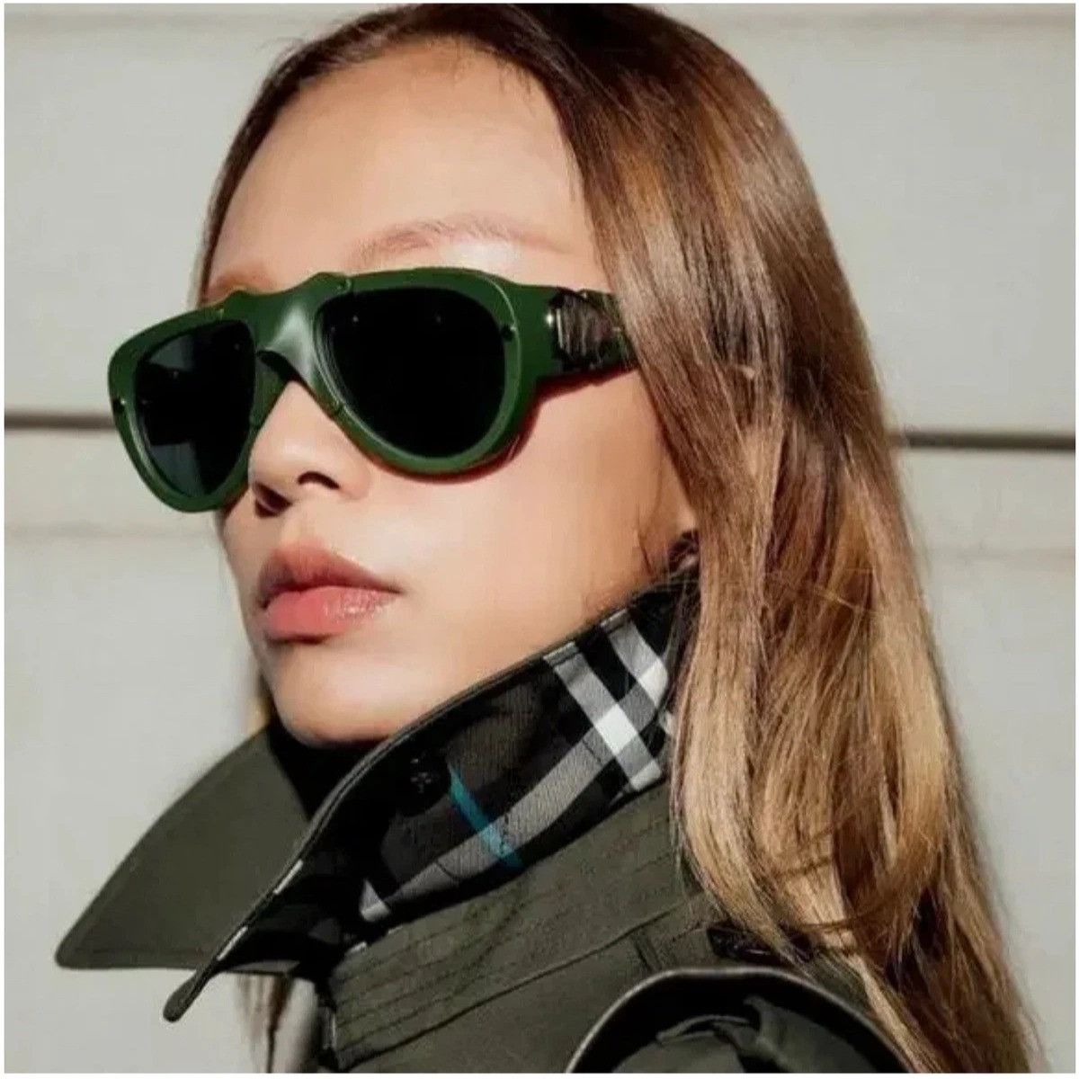 Burberry NEW BURBERRY SUNGLASSES GREEN BE4433U 4138/71 BE4433U 413871 Size ONE SIZE - 1 Thumbnail