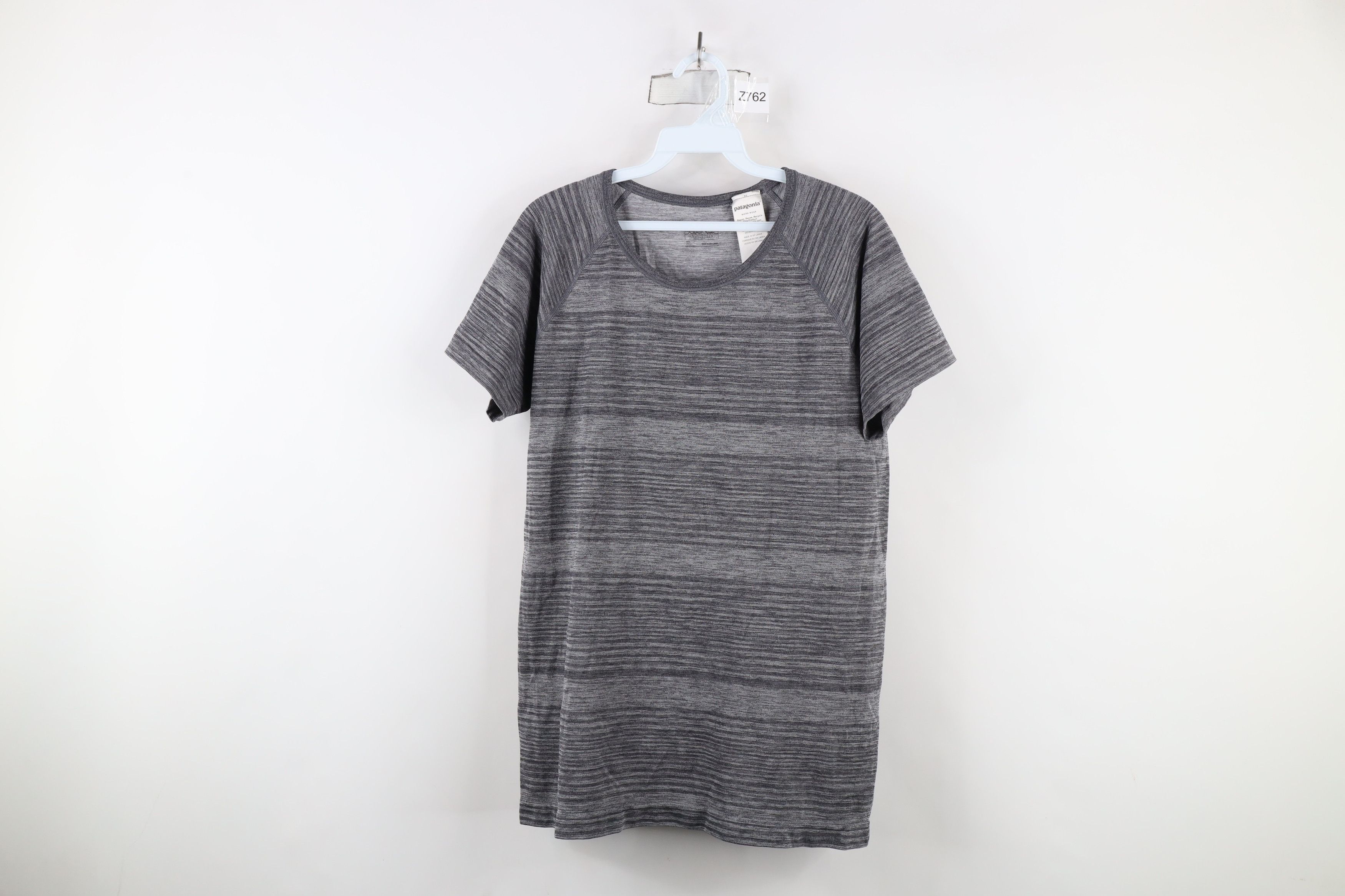 Patagonia × Vintage Patagonia Short Sleeve Running Gym Outdoor T-Shirt Gray Size XL / US 12-14 / IT 48-50 - 1 Thumbnail