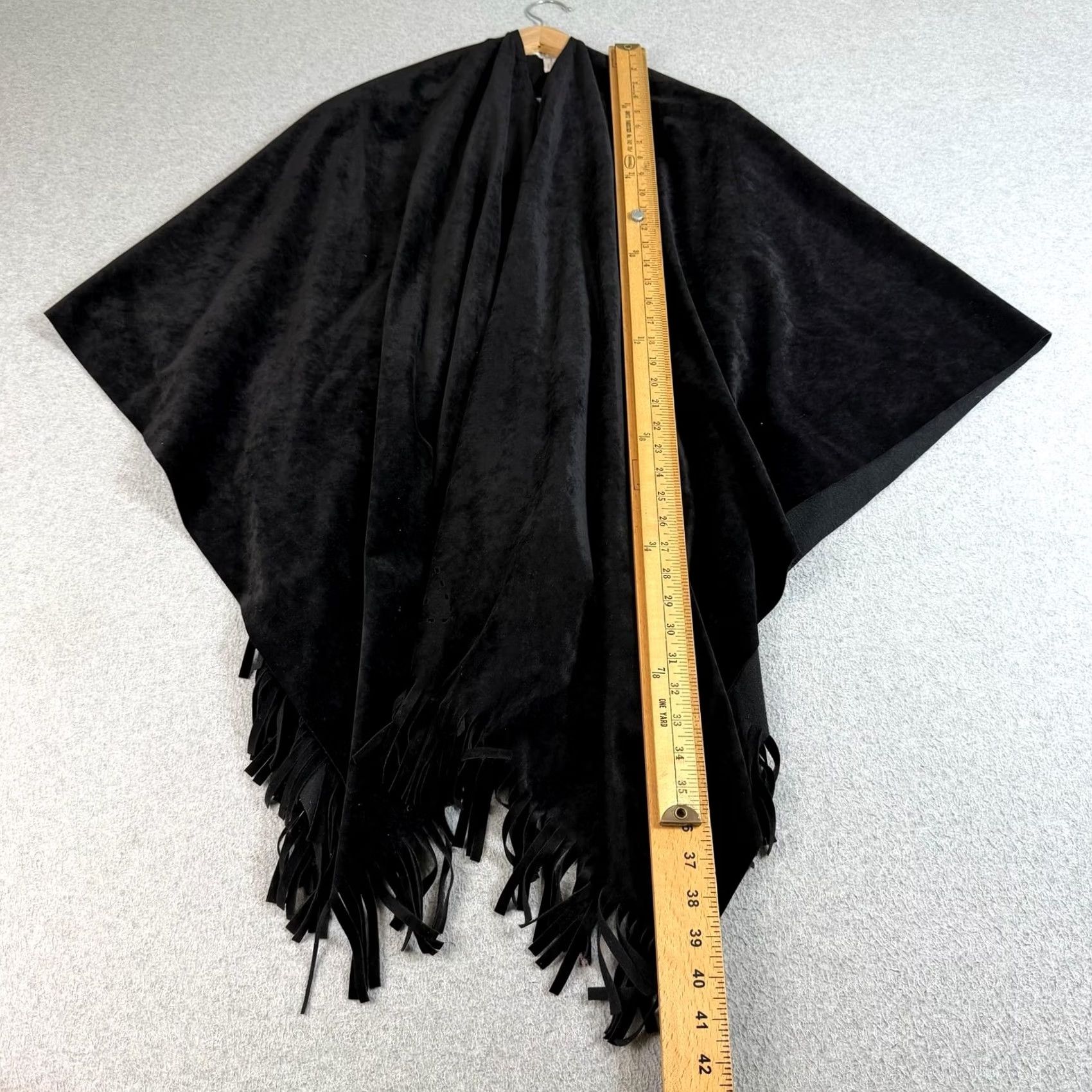 Nordstrom VINTAGE Nordstrom Poncho Women One Size Black Fringe Cape Italy Boho Lagenlook Size ONE SIZE - 6 Thumbnail