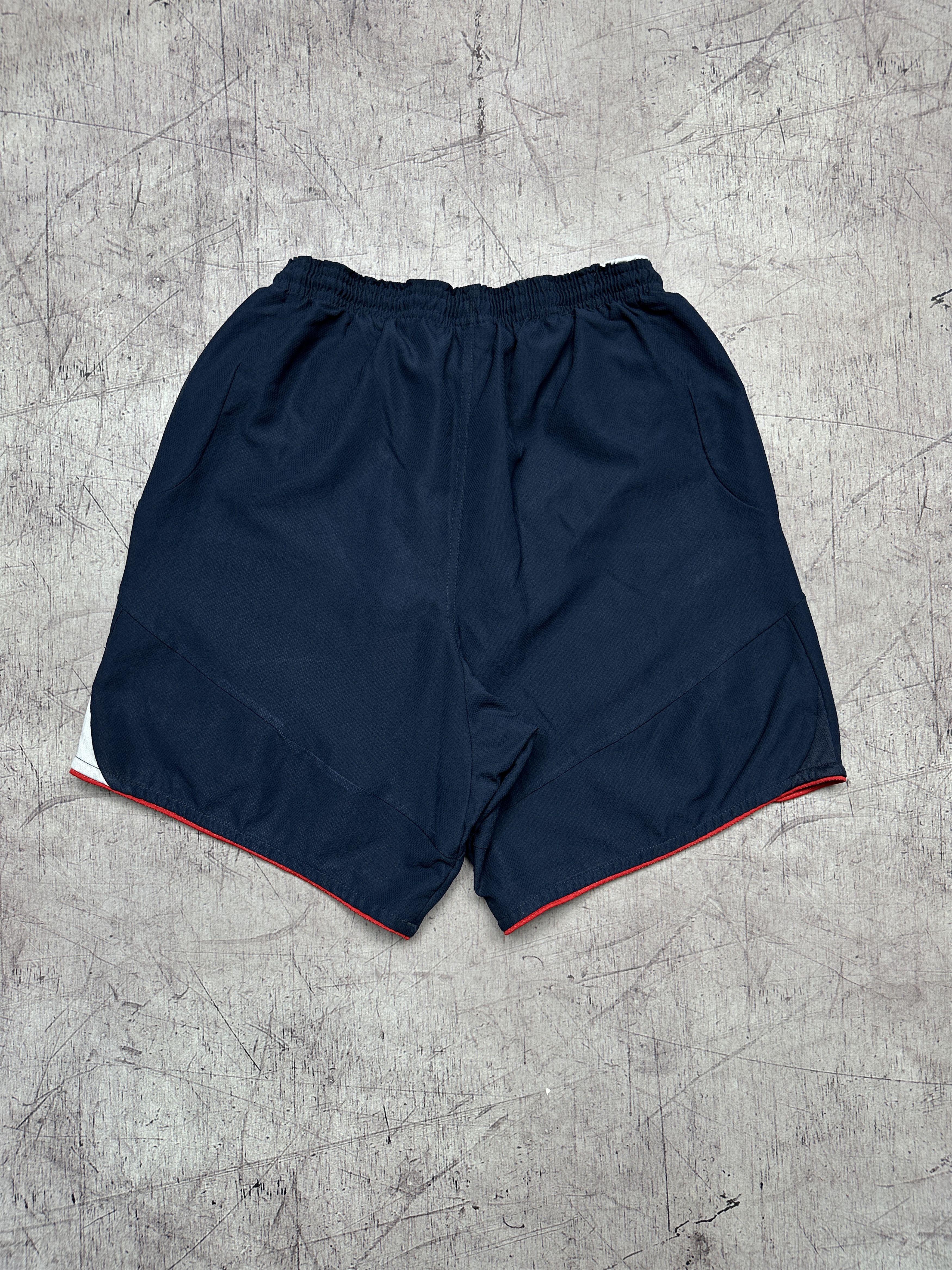 Umbro Umbro England Vintage Mens Shorts Size US 32 / EU 48 - 9 Thumbnail