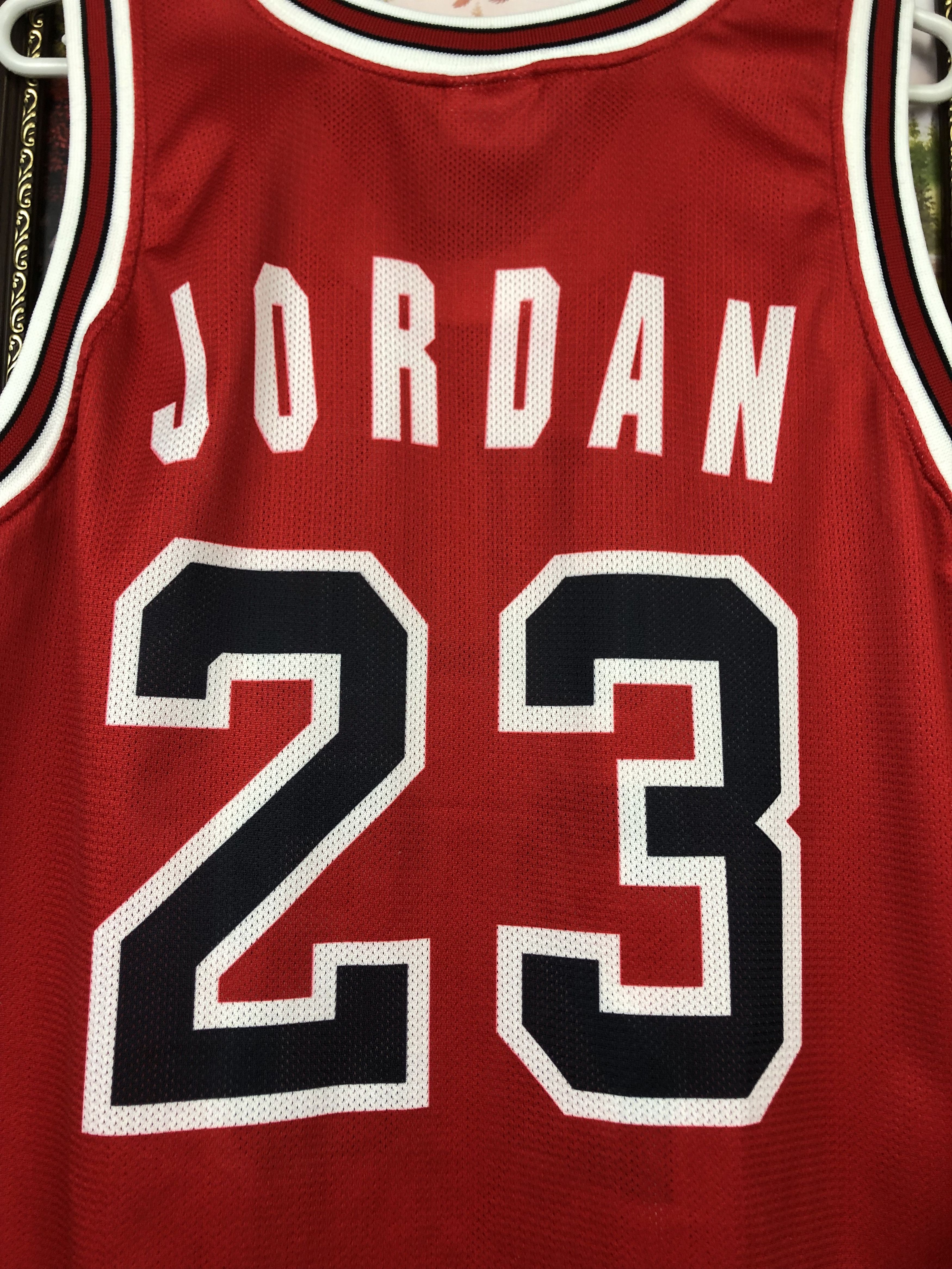 Champion Vintage Champion Chicago Bulls NBA 23 Jordan Jersey Shirt Size US M / EU 48-50 / 2 - 11 Thumbnail