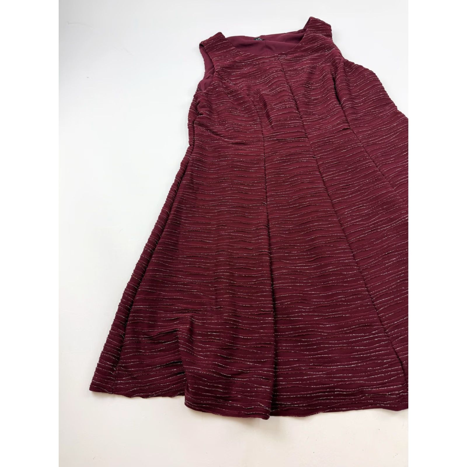 Vintage Lane Bryant Dress Womens 18/20 Red Glitter Stripe Knit Sleeveless Fit & Flare A-Line Knee-Length Party/Cocktail Size XXL / US 16-18 / IT 52-54 - 2 Thumbnail