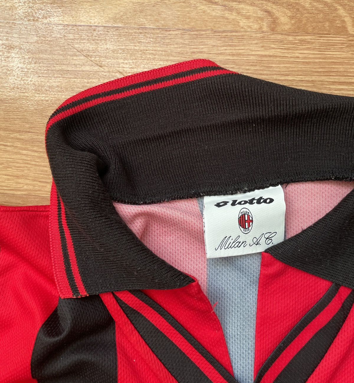 Lotto Sport × Vintage AC Milan 1995-96 Home Lotto Opel jersey t shirt Size US L / EU 52-54 / 3 - 9 Thumbnail