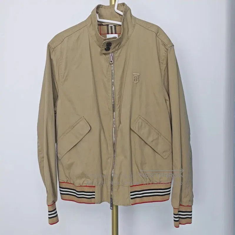 Burberry Burberry Women's Khaki Cotton Jacket for Spring. Size L / US 10 / IT 46 - 1 Thumbnail