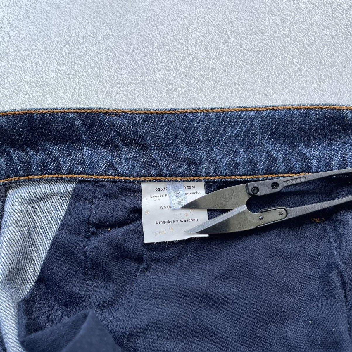 Iceberg Iceberg Ice Distressed Cotton Denim Vintage Jeans Washed Size US 33 - 11 Thumbnail