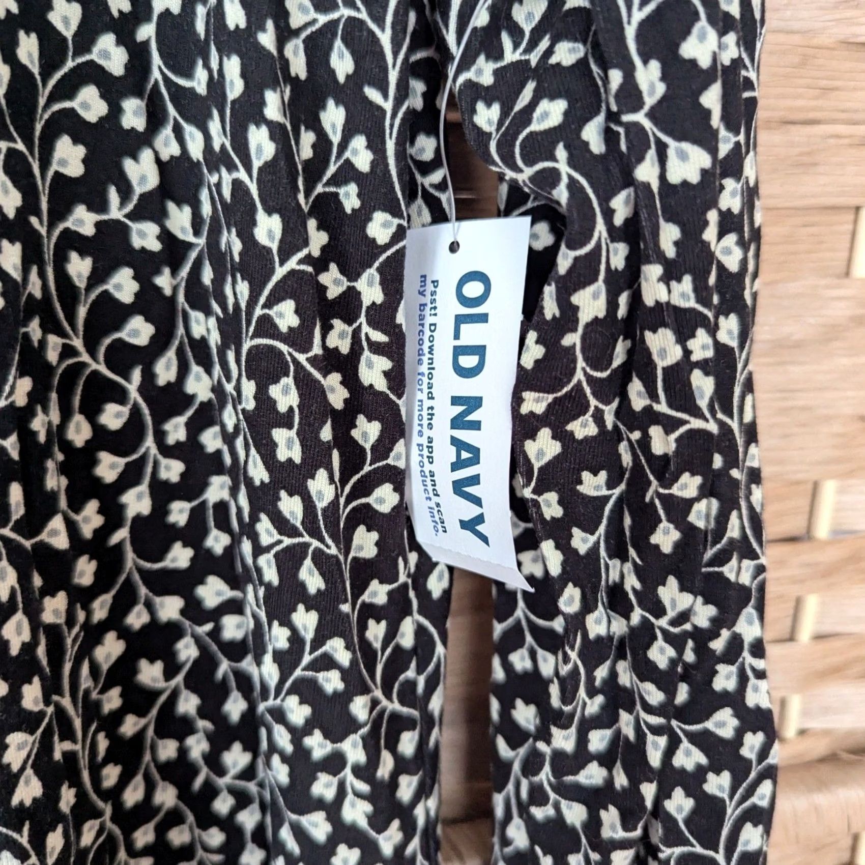 Old Navy Old Navy Black White Mini Floral Print Long Sleeve Shift Dress Women's L Size L / US 10 / IT 46 - 3 Thumbnail