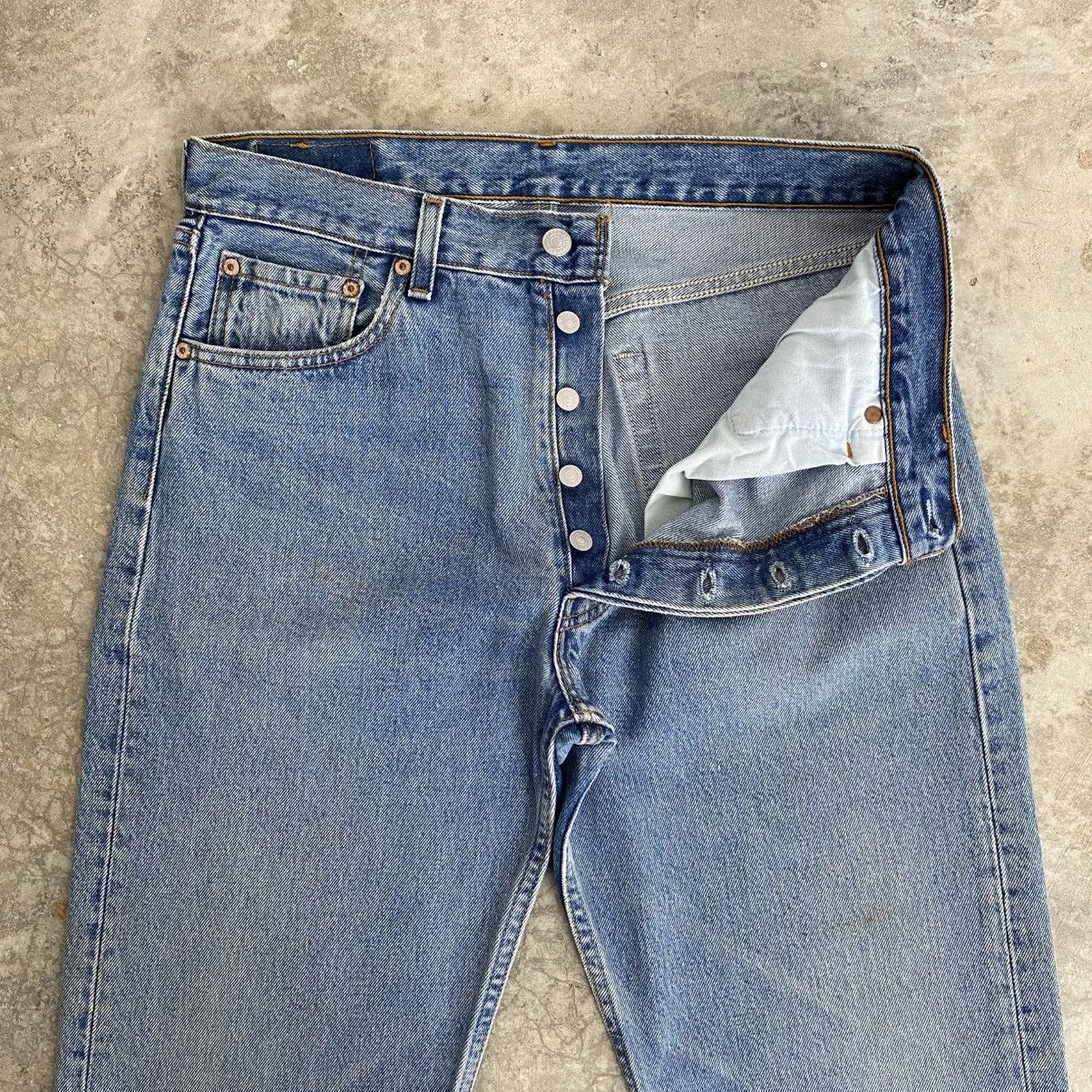 Levi's Size 33x30 Vintage Levis 501 Faded Stonewashed Blue Jeans Size US 33 - 5 Thumbnail