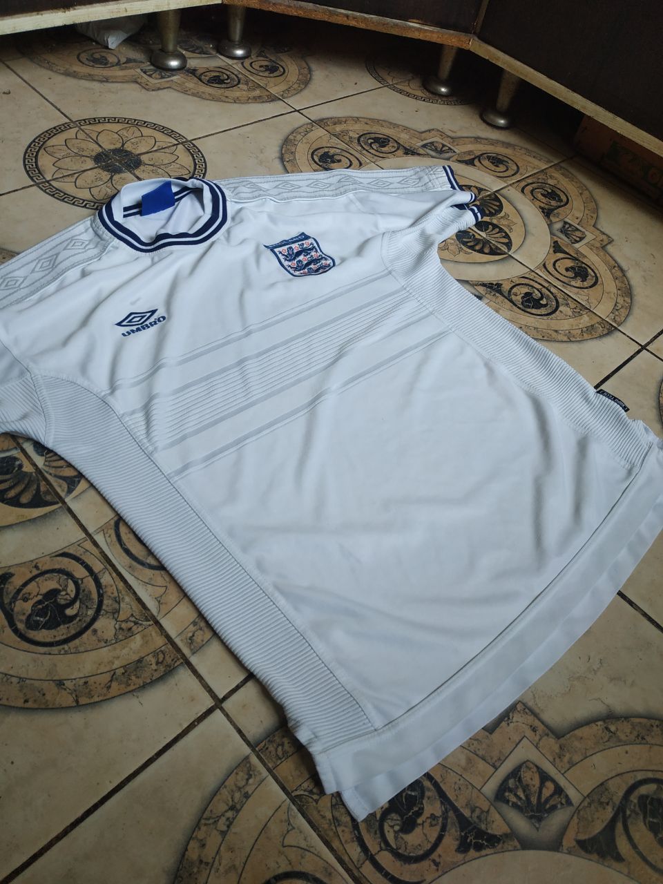 Umbro Vintage 1999 England Home Football Shirt Umbro Vapa Tech L Size US L / EU 52-54 / 3 - 8 Thumbnail