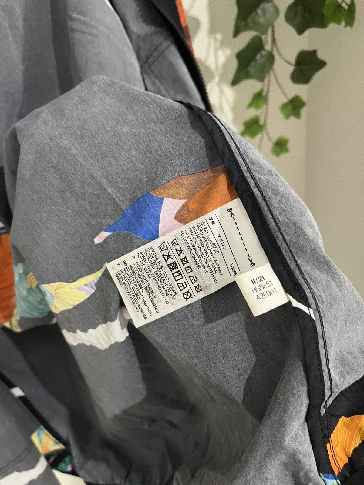 Yohji Yamamoto Y-3 by Yohji Yamamoto Floral Print Windbreaker Jacket Size US L / EU 52-54 / 3 - 13 Thumbnail
