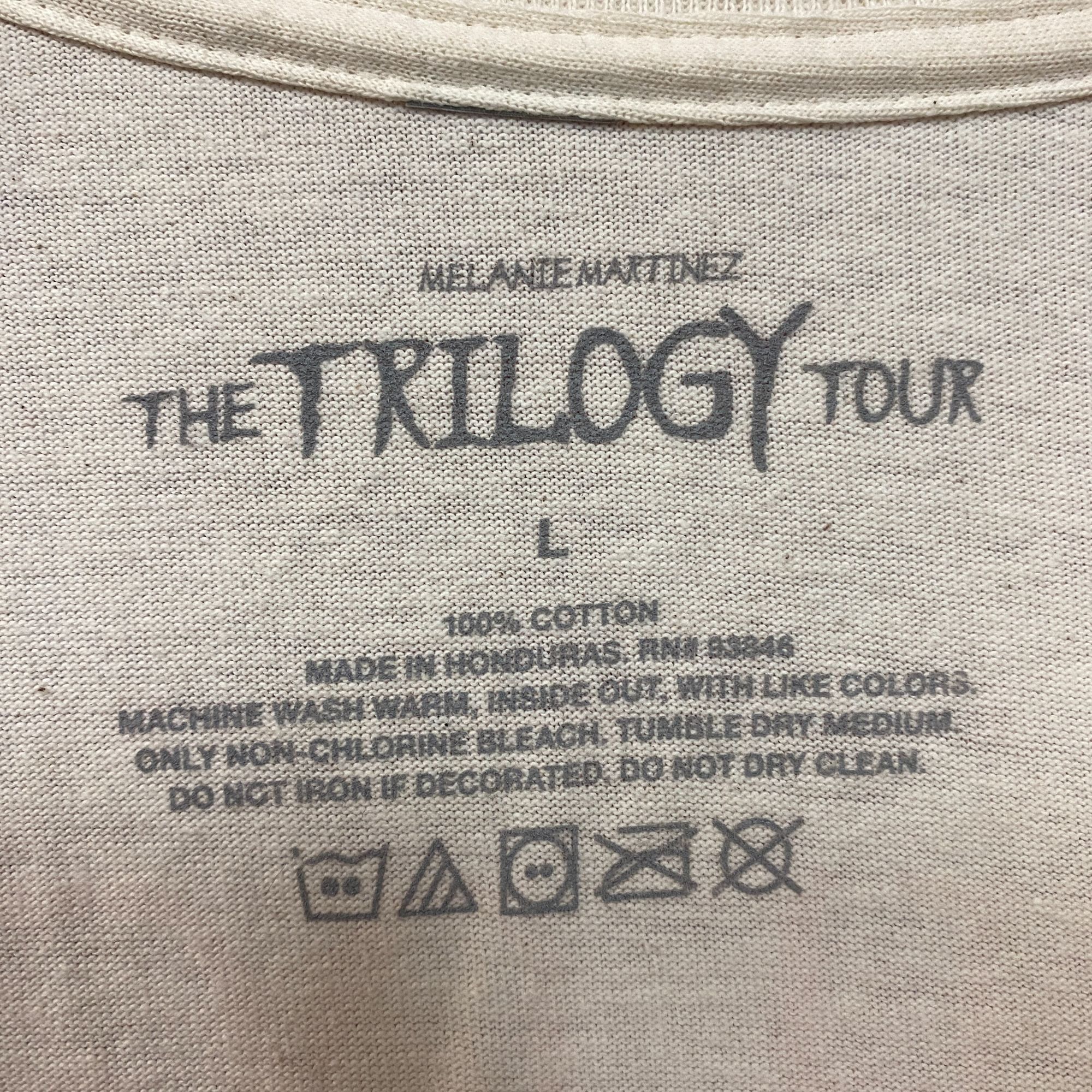 Other Melanie Martinez Trilogy Tour Beige Tshirt size Large Size US L / EU 52-54 / 3 - 5 Thumbnail