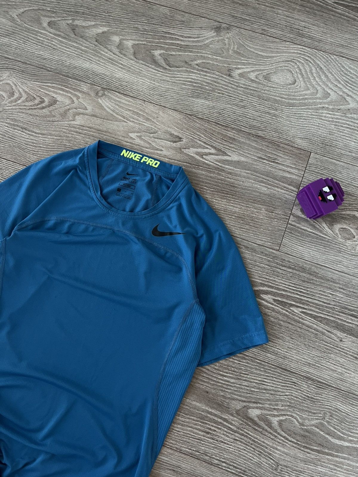 Nike ‼️Nike Pro Combat Hypercool Pitted Onyx Tyle Gym T-Shirt‼️ Size US S / EU 44-46 / 1 - 10 Thumbnail