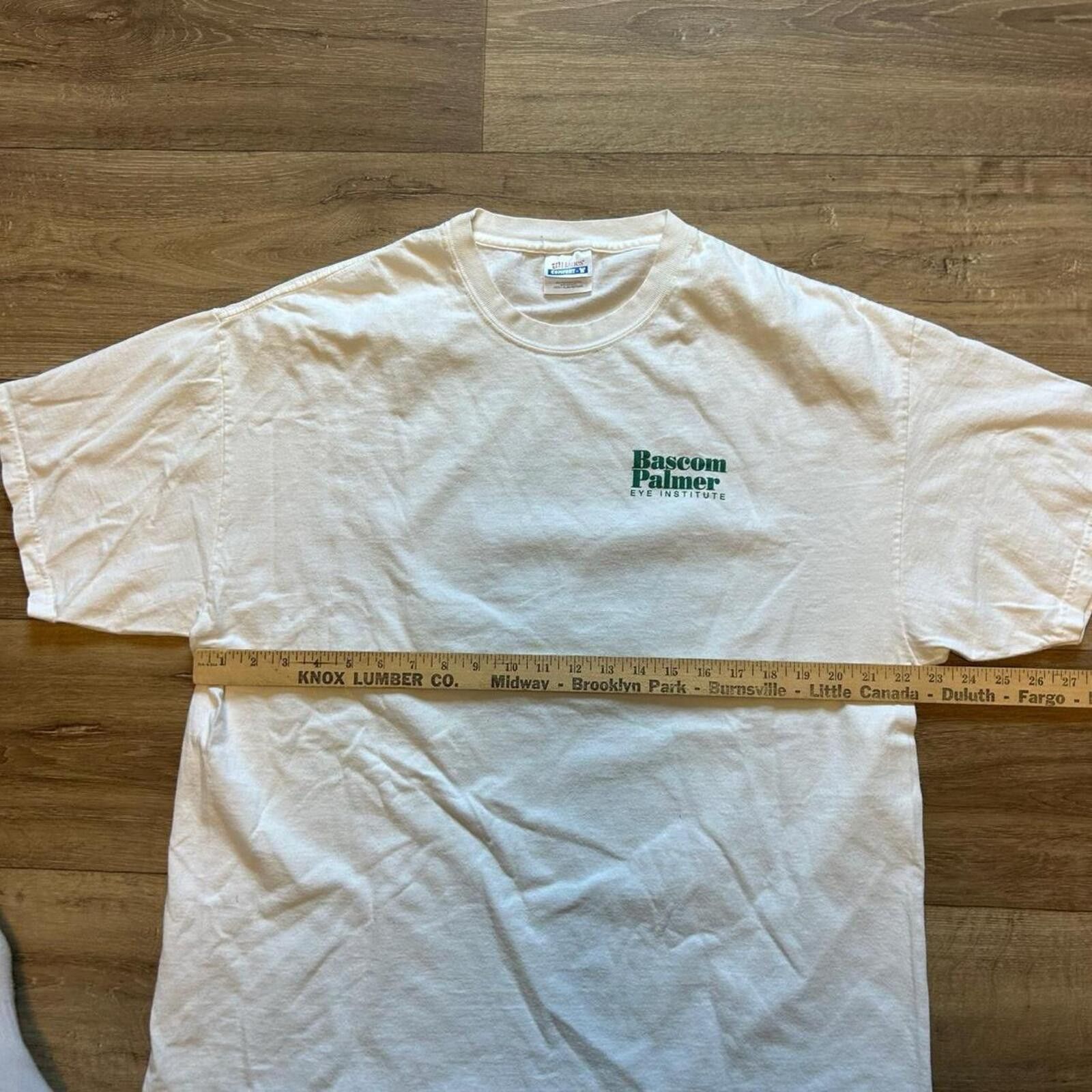 Fruit Of The Loom Fruit of the Loom Men's White and Cream Tshirt Size US XL / EU 56 / 4 - 6 Thumbnail