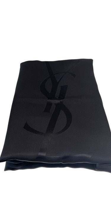 Saint Laurent Paris o1b1hav110924 Size: OS / Cassandre Square Scarf Silk Black Size ONE SIZE - 1 Preview