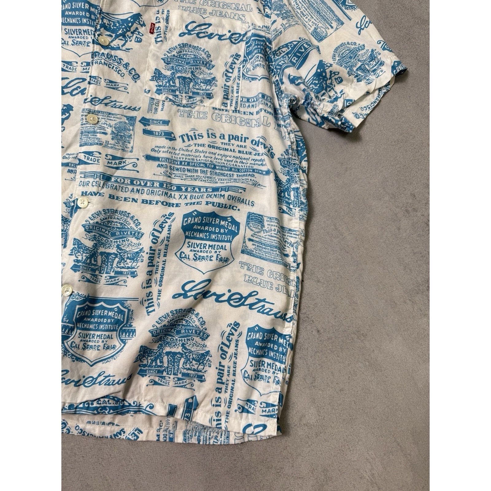 Levi's Levis Short Sleeve Men Button Up Short Size M Blue/White Size US M / EU 48-50 / 2 - 7 Thumbnail