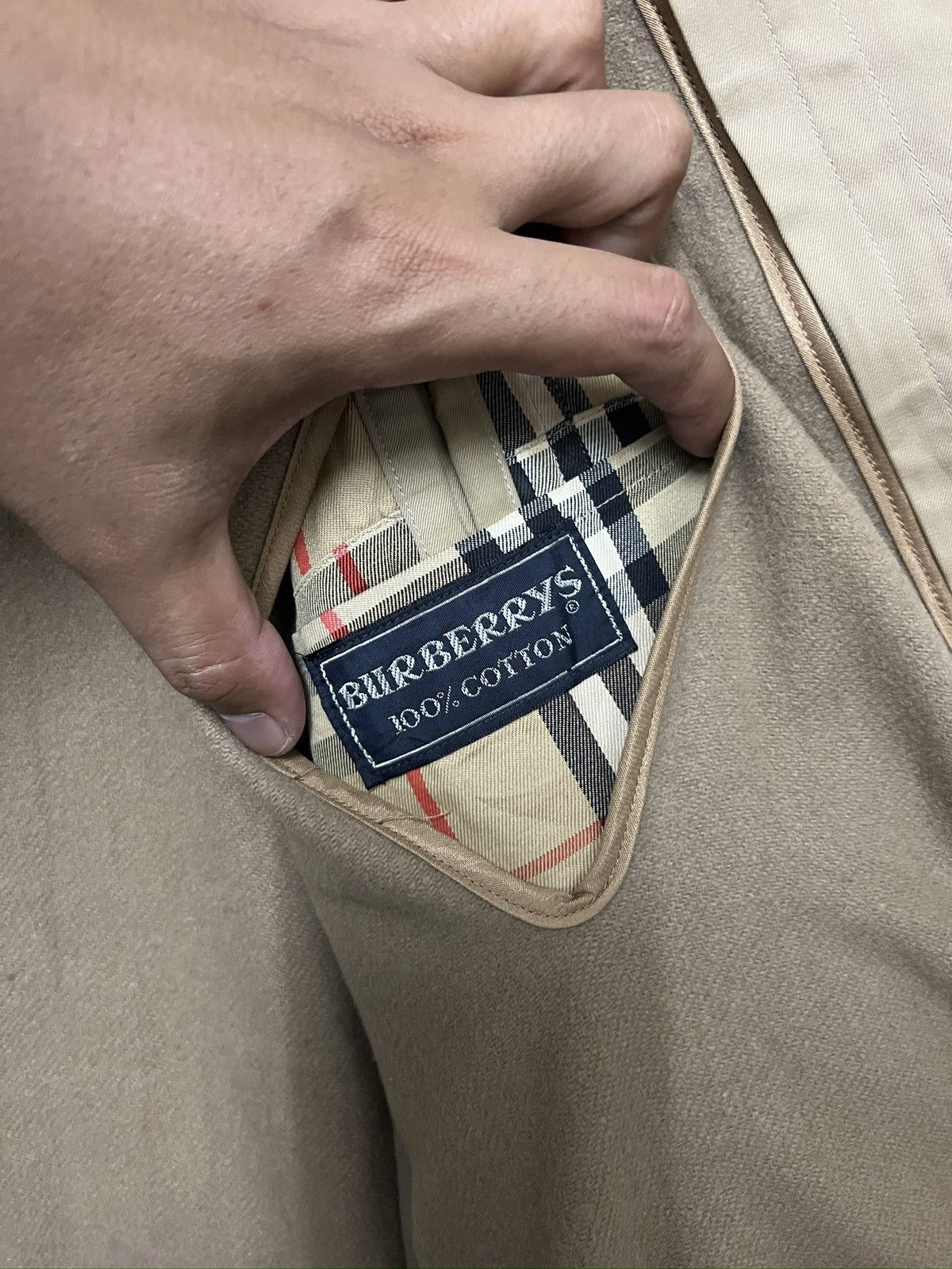 Burberry 345. 90’s Vintage burberrys trench coat Size US L / EU 52-54 / 3 - 11 Thumbnail