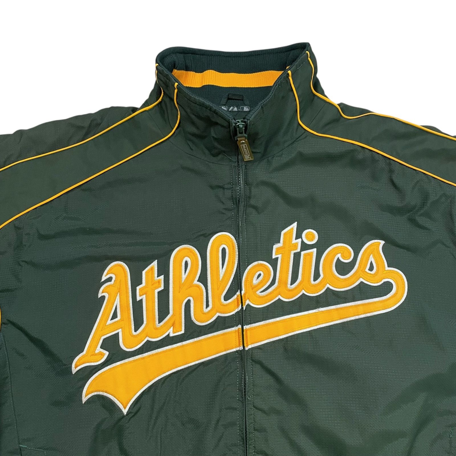 MLB 00s OAKLAND ATHLETICS A's MAJESTIC AUTHENTIC DUGOUT JACKET Size US L / EU 52-54 / 3 - 2 Thumbnail