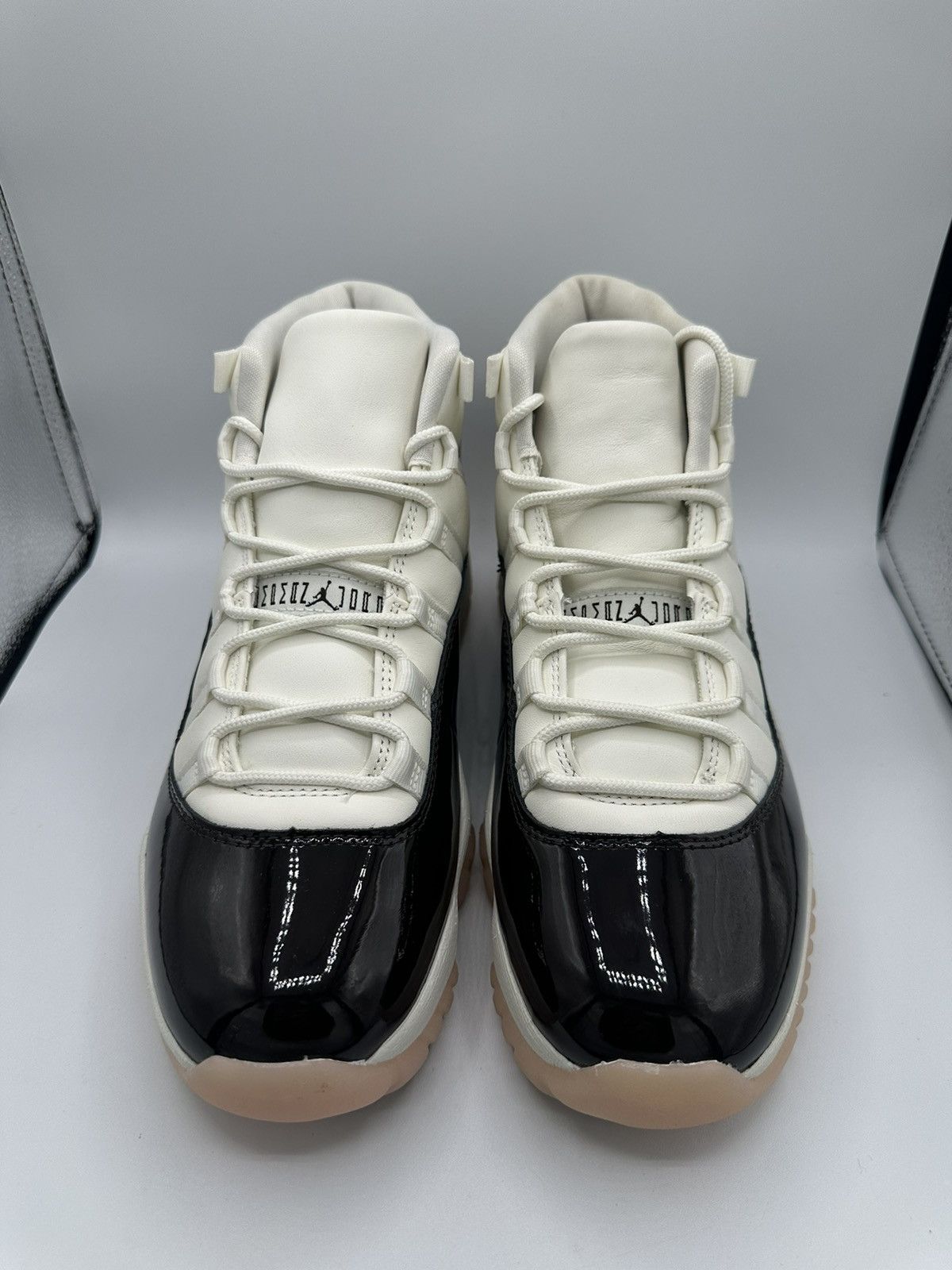 Jordan Brand Air Jordan 11 wmns Neapolitan 9.5w Size US 9.5 / IT 39.5 - 2 Thumbnail
