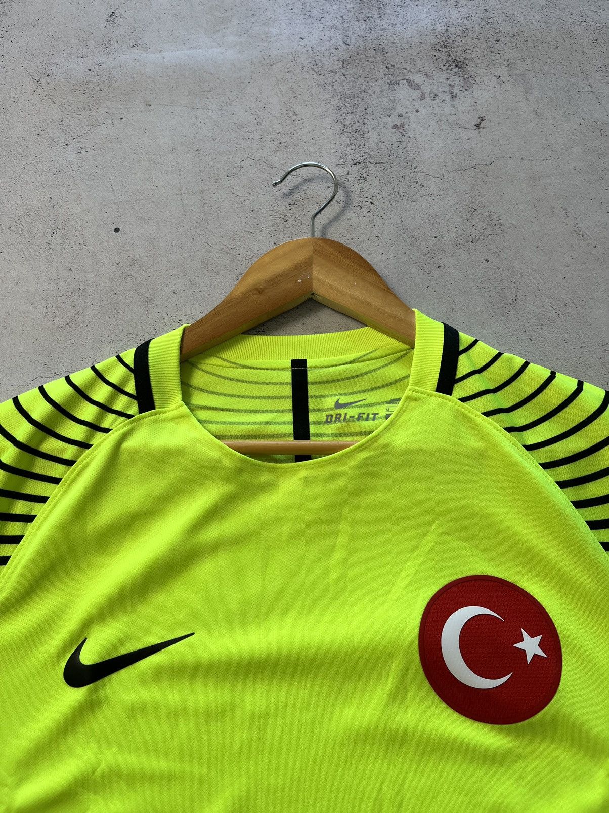 Nike NIKE TURKEY SOCCER JERSEY GOALKEEPER 2016/2017 MATCH WORN Size US M / EU 48-50 / 2 - 3 Thumbnail