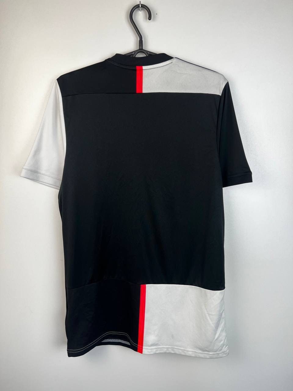 Vintage Juventus Adidas Jersey t-shirts size M Size US M / EU 48-50 / 2 - 9 Thumbnail