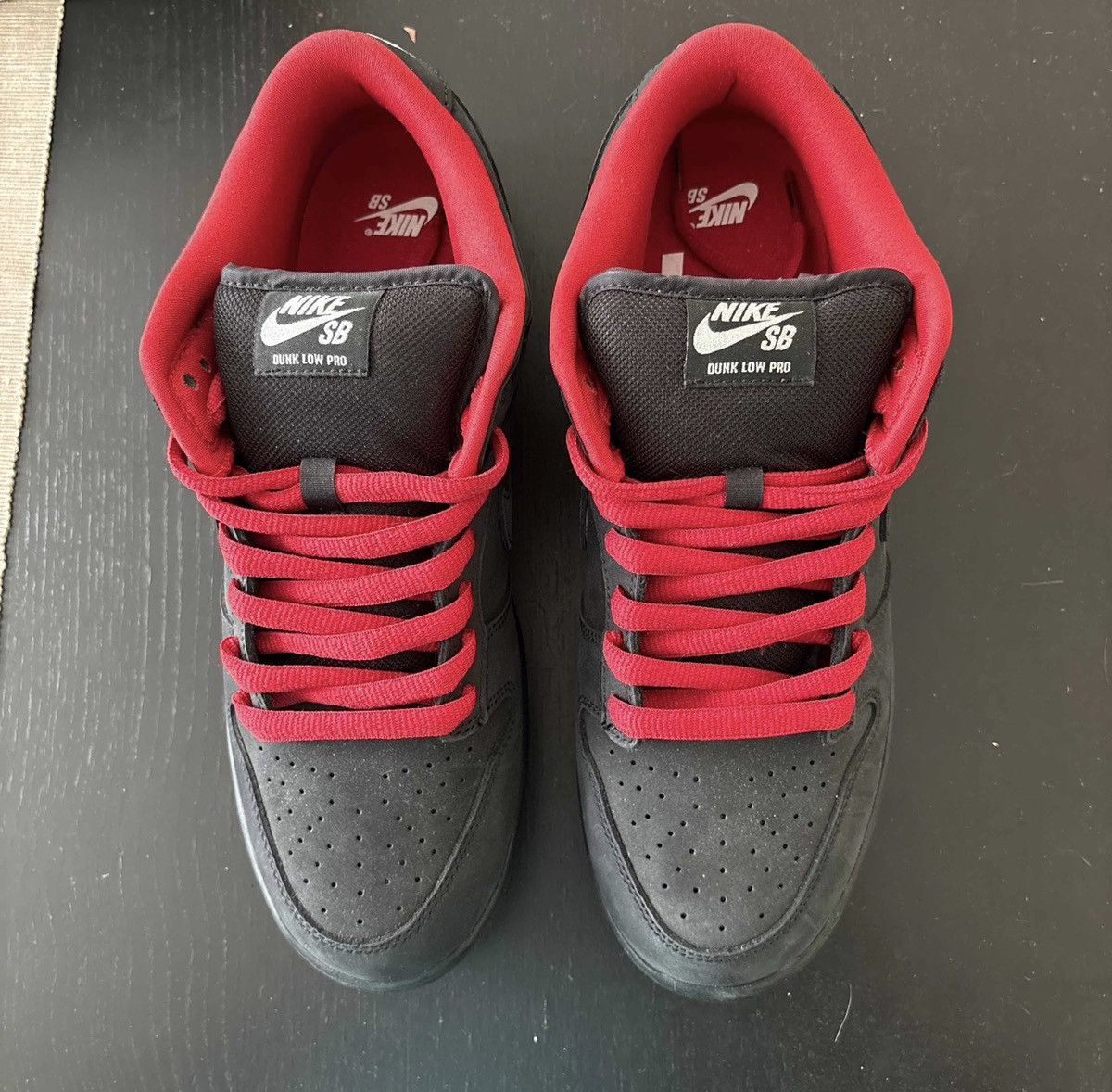 Nike × Supreme Supreme sb dunks black red Size US 11 / EU 44 - 2 Thumbnail