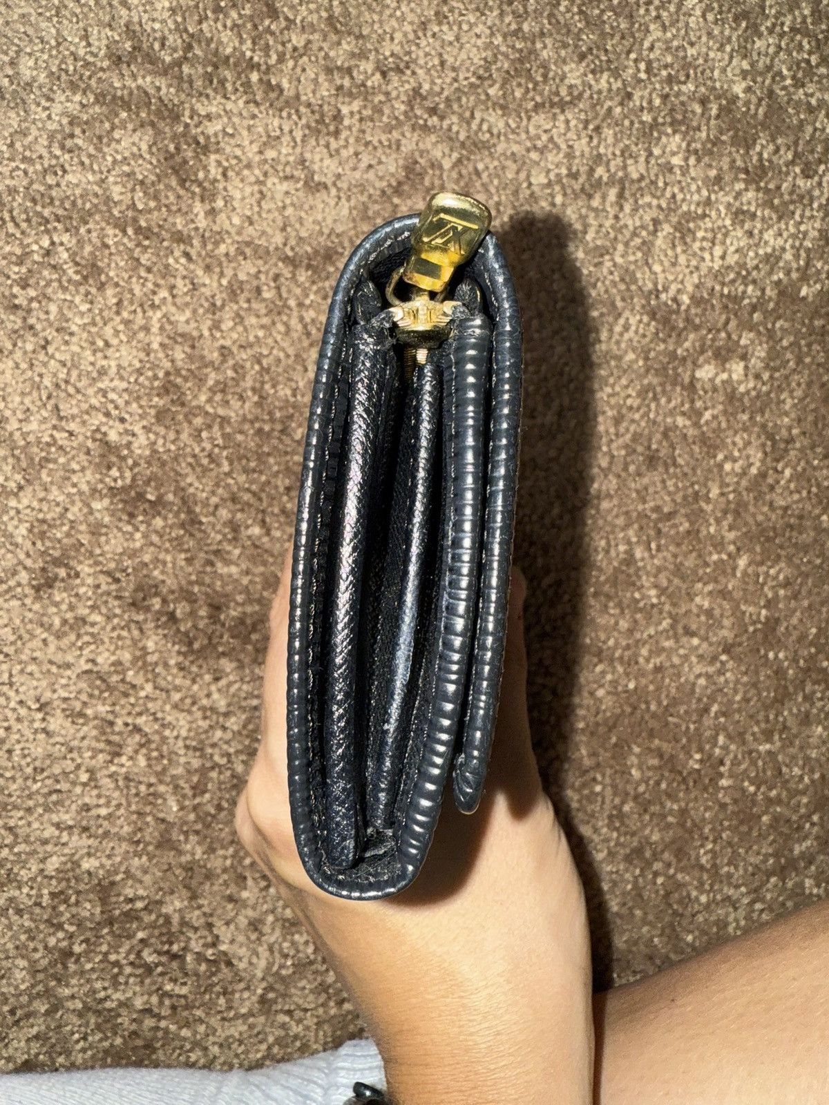 Louis Vuitton Louis Vuitton Epi Leather bifold wallet Size ONE SIZE - 9 Thumbnail