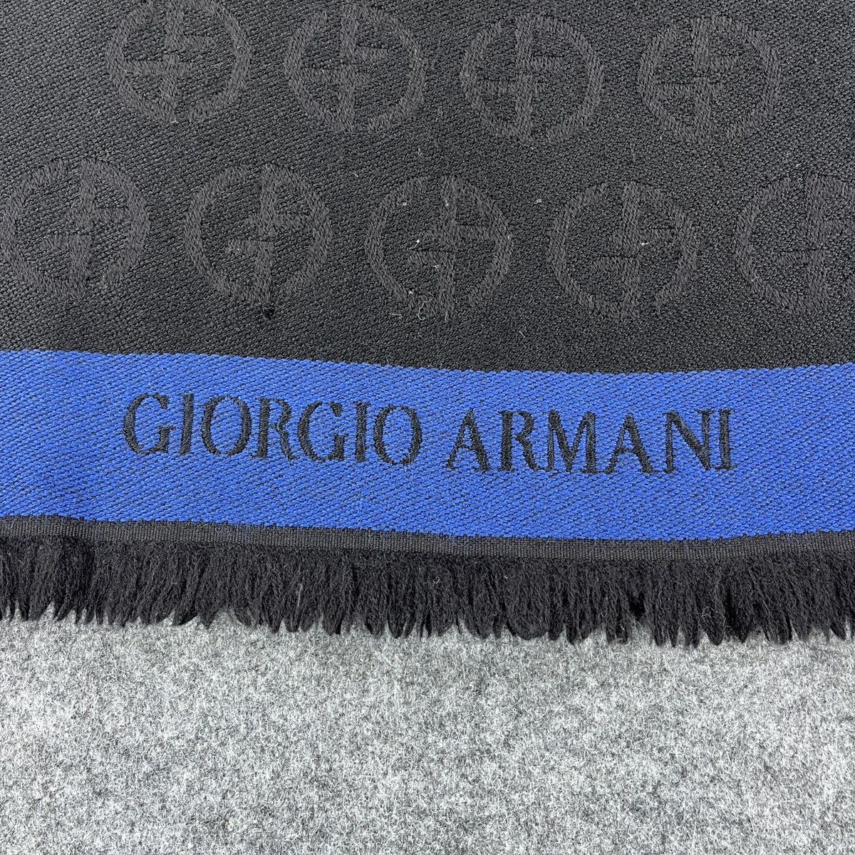 Giorgio Armani Giorgio Armani Scarf / Muffler / Neckwear T1512 Size ONE SIZE - 10 Thumbnail