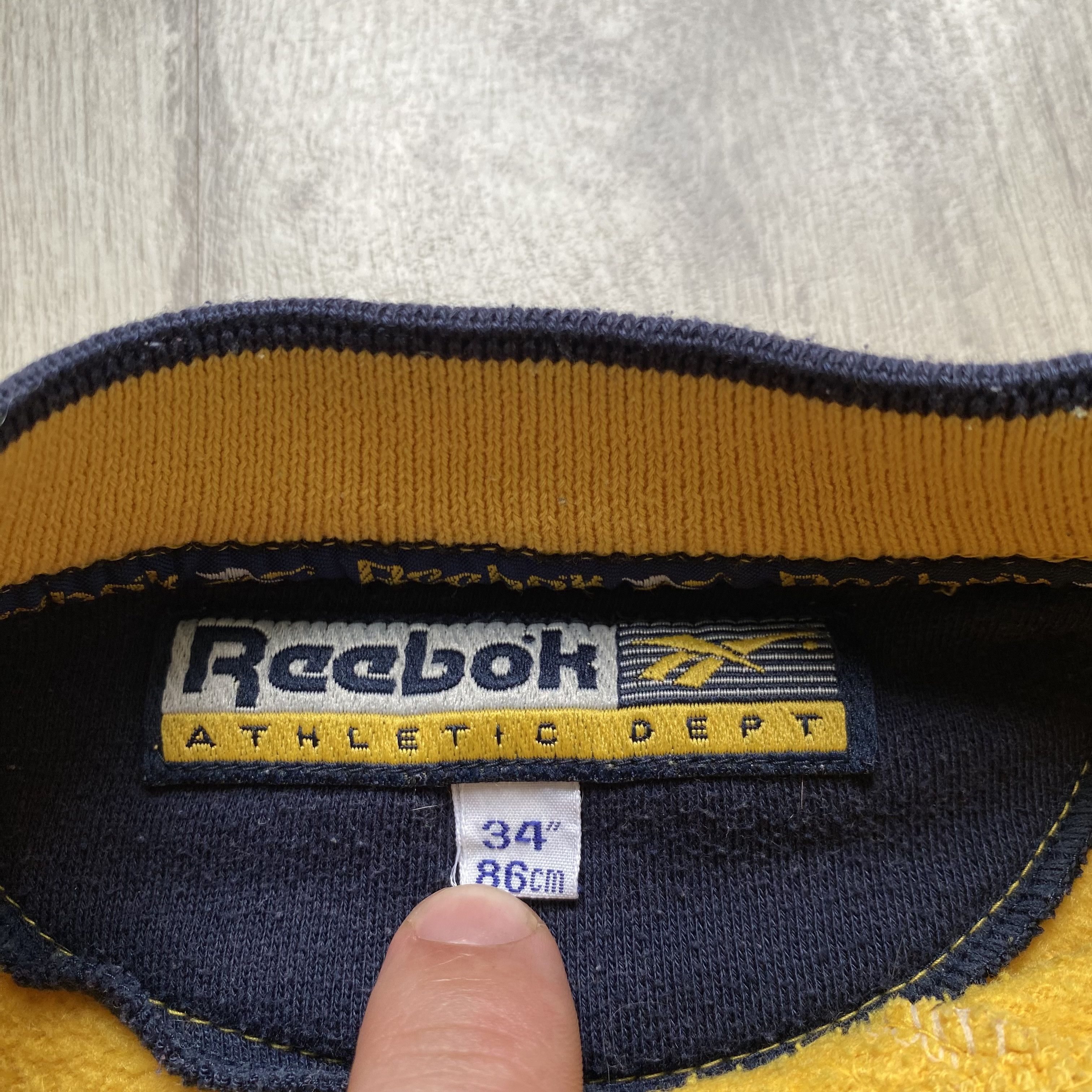 Reebok Vintage 90s Reebok Athletic sweatshirt Center logo Nike puma Size US XS / EU 42 / 0 - 6 Thumbnail