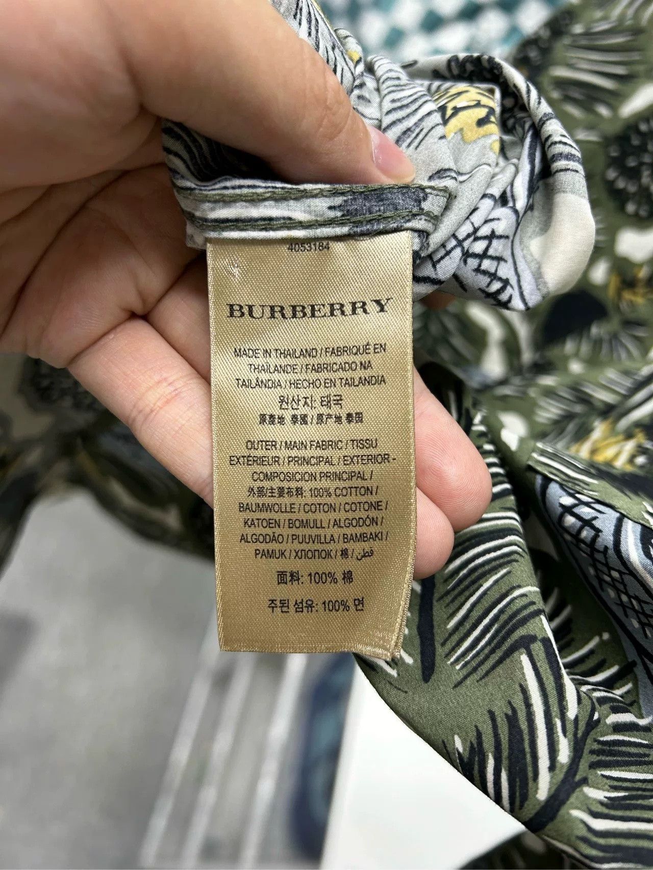 Burberry Burberry Graffiti Shirt DY7965 Size US L / EU 52-54 / 3 - 4 Thumbnail