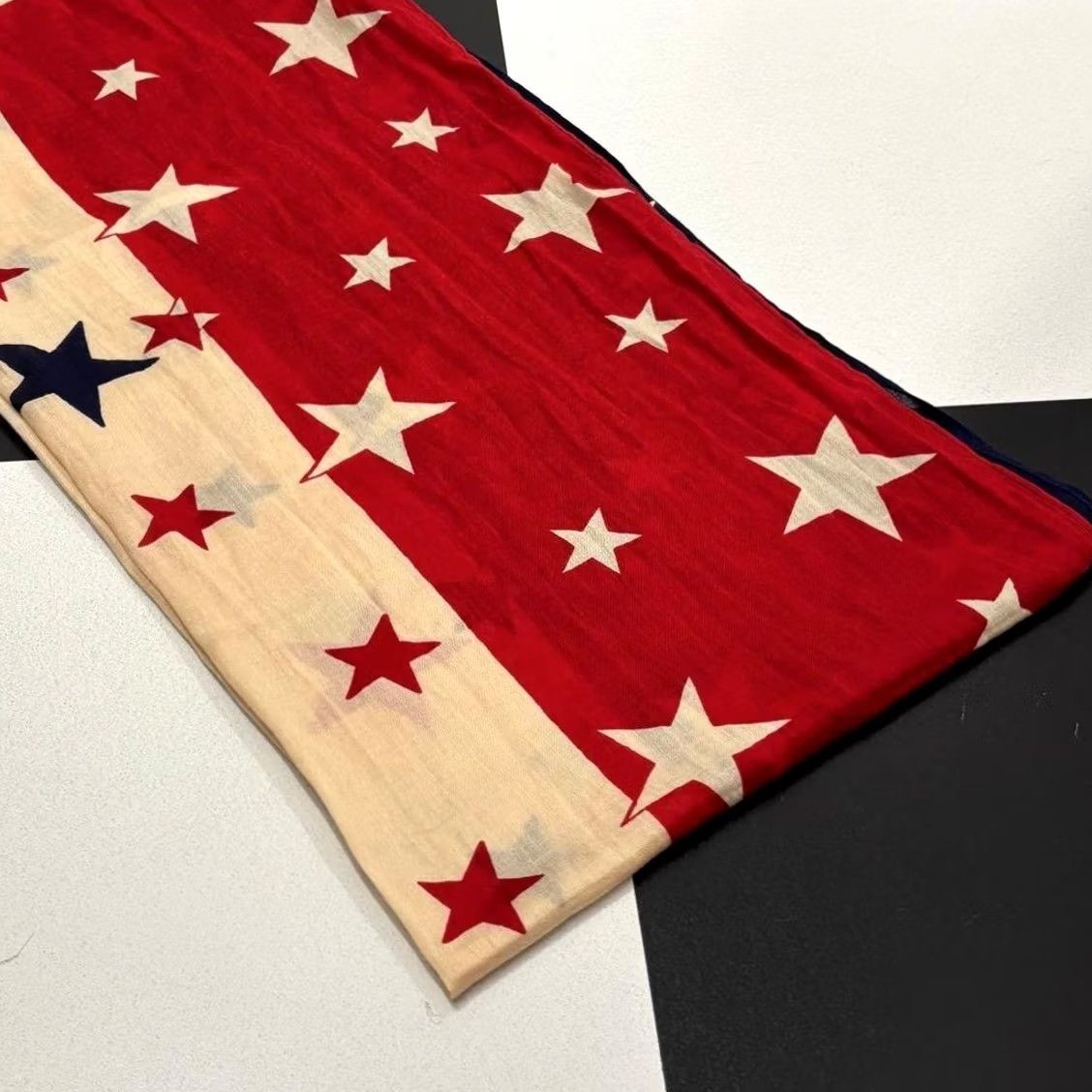 Ralph Lauren RRL RALPH LAUREN Star Pattern Scarf Tri-color Casual Red Natural Navy Used good condition Men Size ONE SIZE - 3 Thumbnail