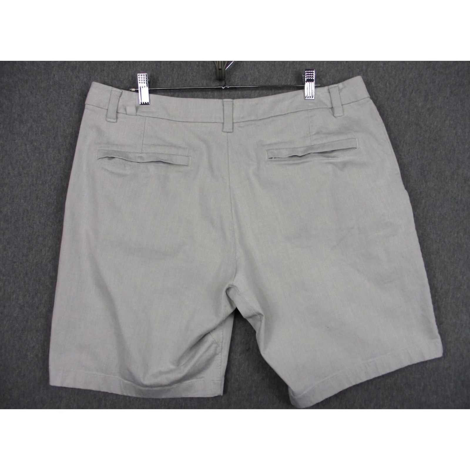 Lululemon Lululemon Pace Breaker Shorts Mens 36 Gray Chino Shorts Casual Slim Fit Zip Fly Pockets Mens Size 36 Gray Size US 36 / EU 52 - 4 Thumbnail