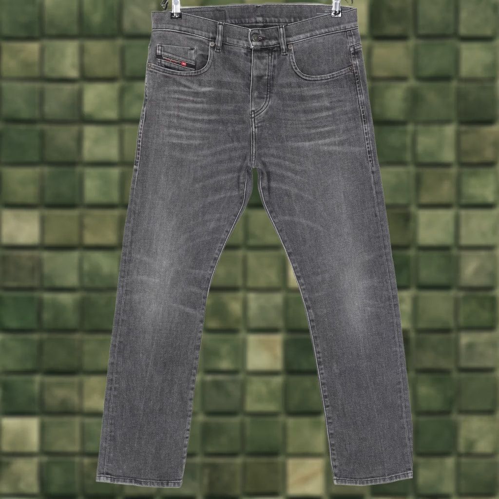 Diesel DIESEL D-VIKER 09B42 STRETCH Jeans Men Size W32 L30 Straight DZ5773 Size US 32 / EU 48 - 1 Thumbnail