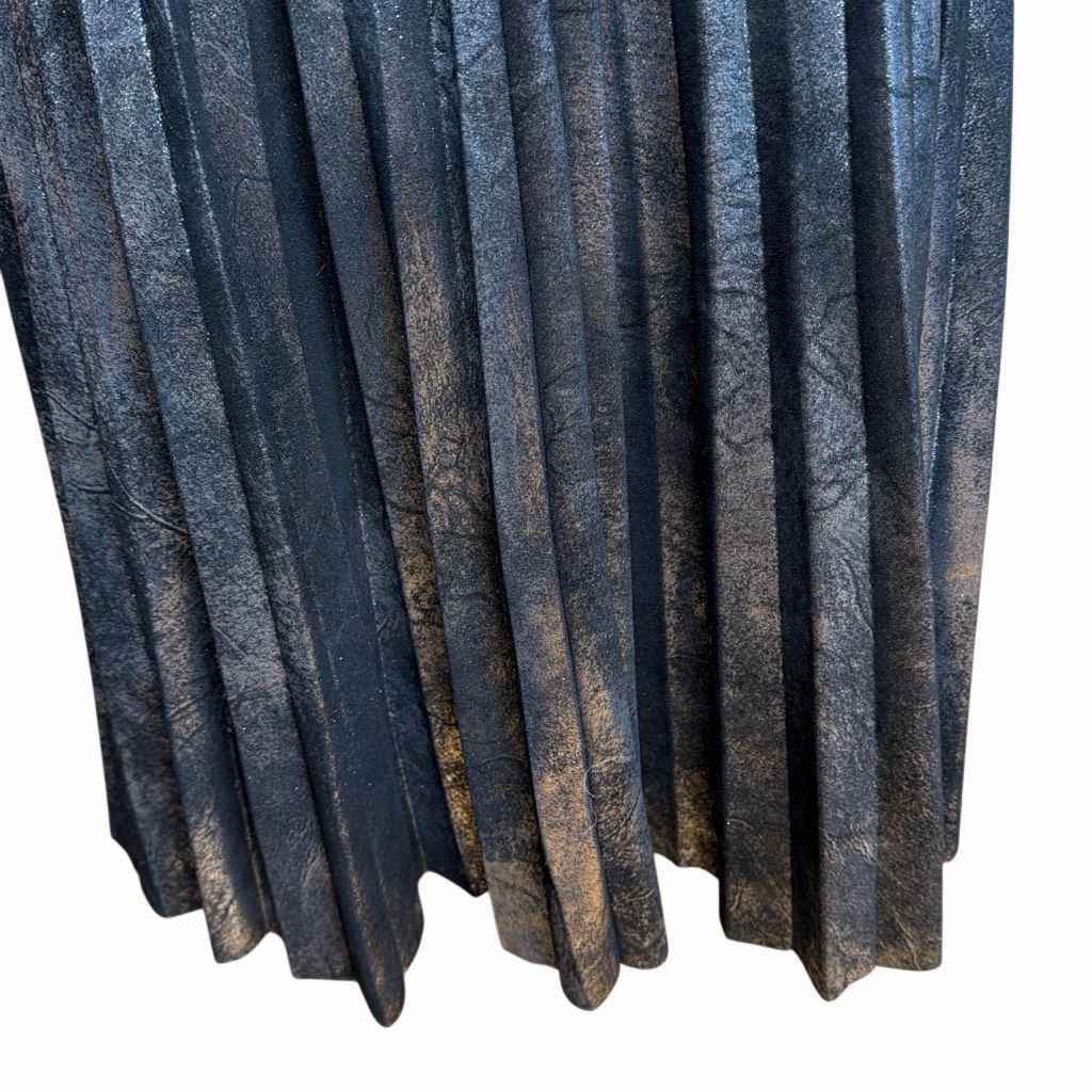Zara Zara Woman Metallic Silver Accordion-Pleat Faux Suede Midi S Size 28" / US 6 / IT 42 - 15 Thumbnail