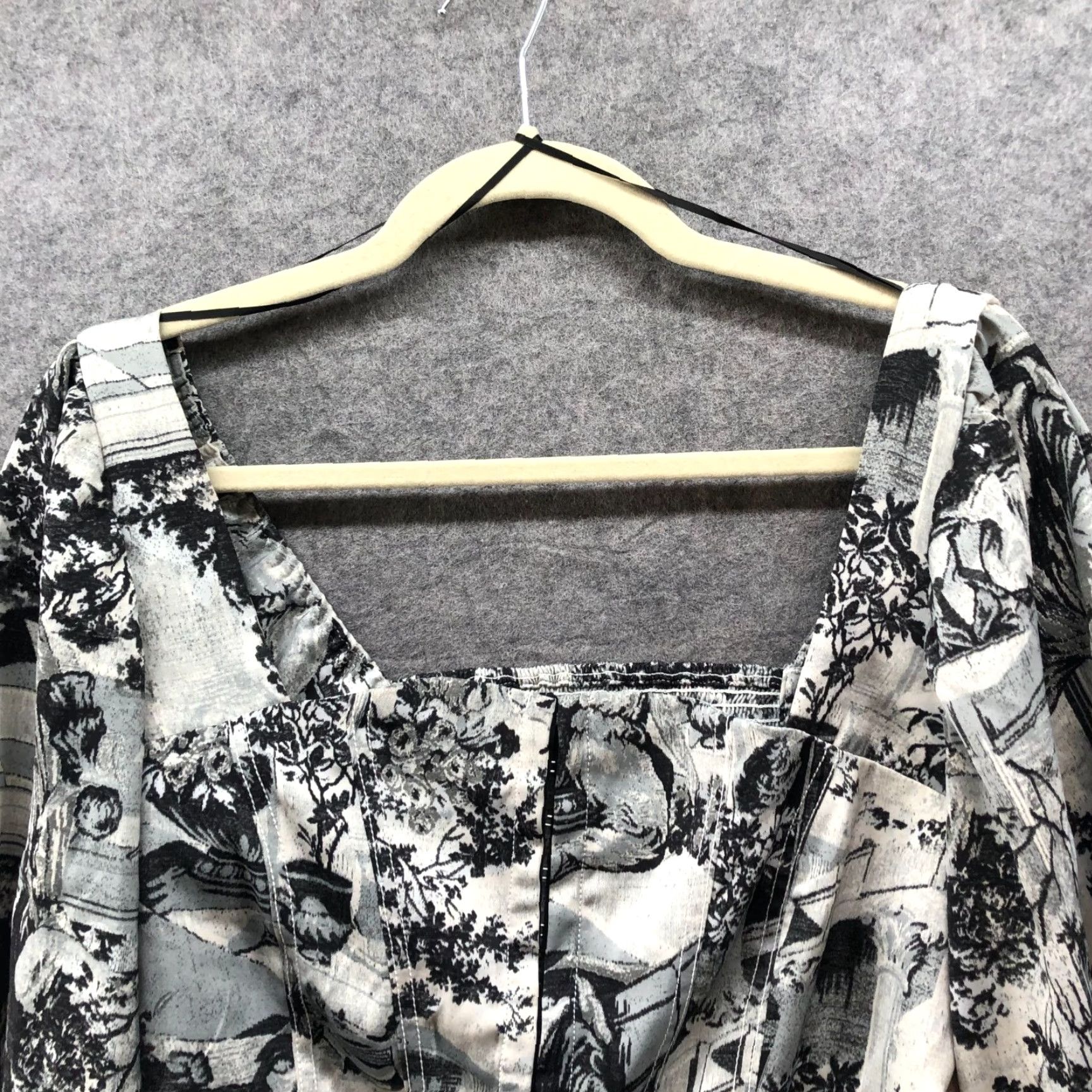 Urban Outfitters Urban Outfitters Maddie Bustier Blouse Womens L Toile Print Balloon Sleeve Cropped Square Neck Bohemian Polyester Spandex Black Shirt Womens L Size L / US 10 / IT 46 - 3 Thumbnail