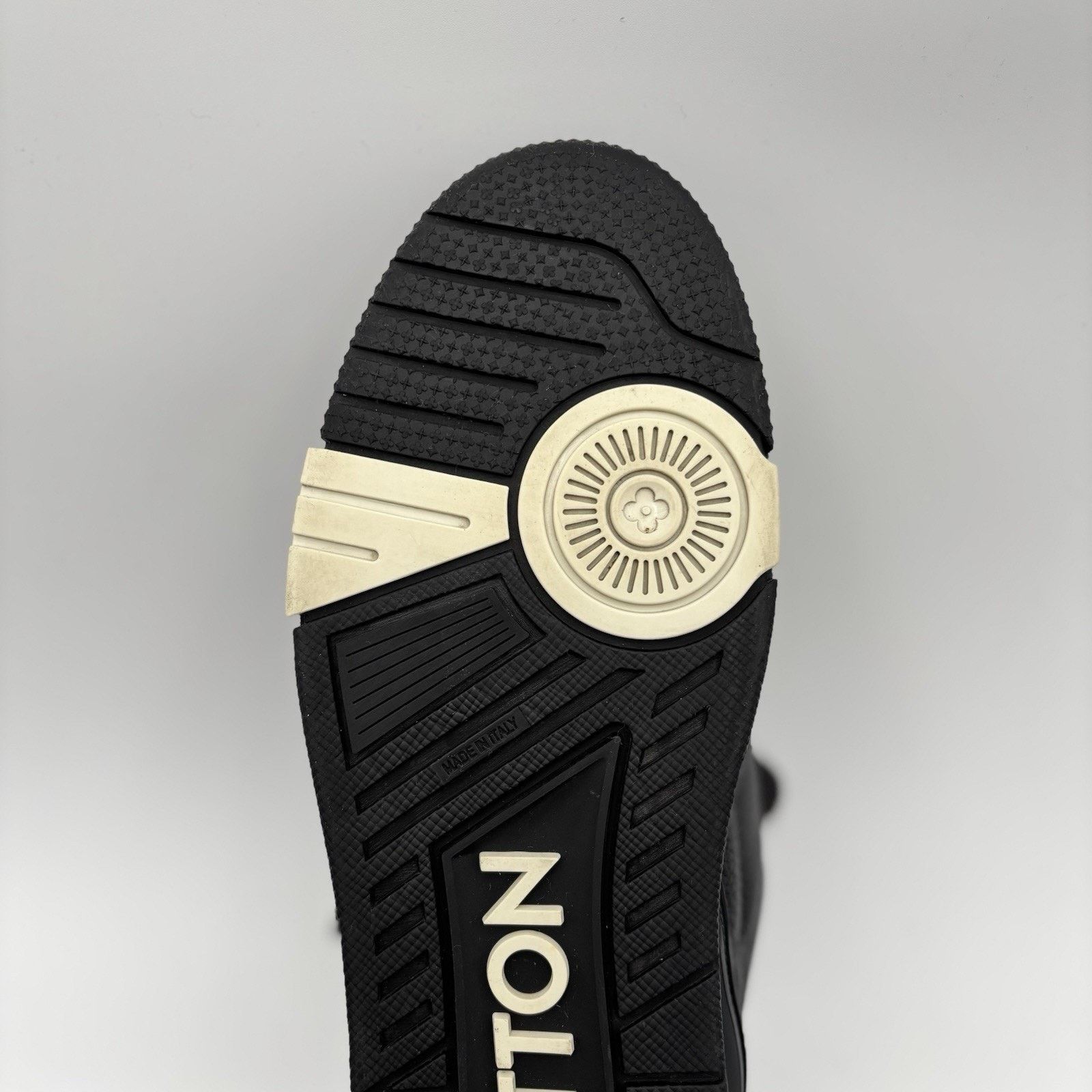 Louis Vuitton Louis Vuitton Skate ' Black ' | EXCELLENT CONDITION Size US 9.5 / EU 42-43 - 10 Thumbnail