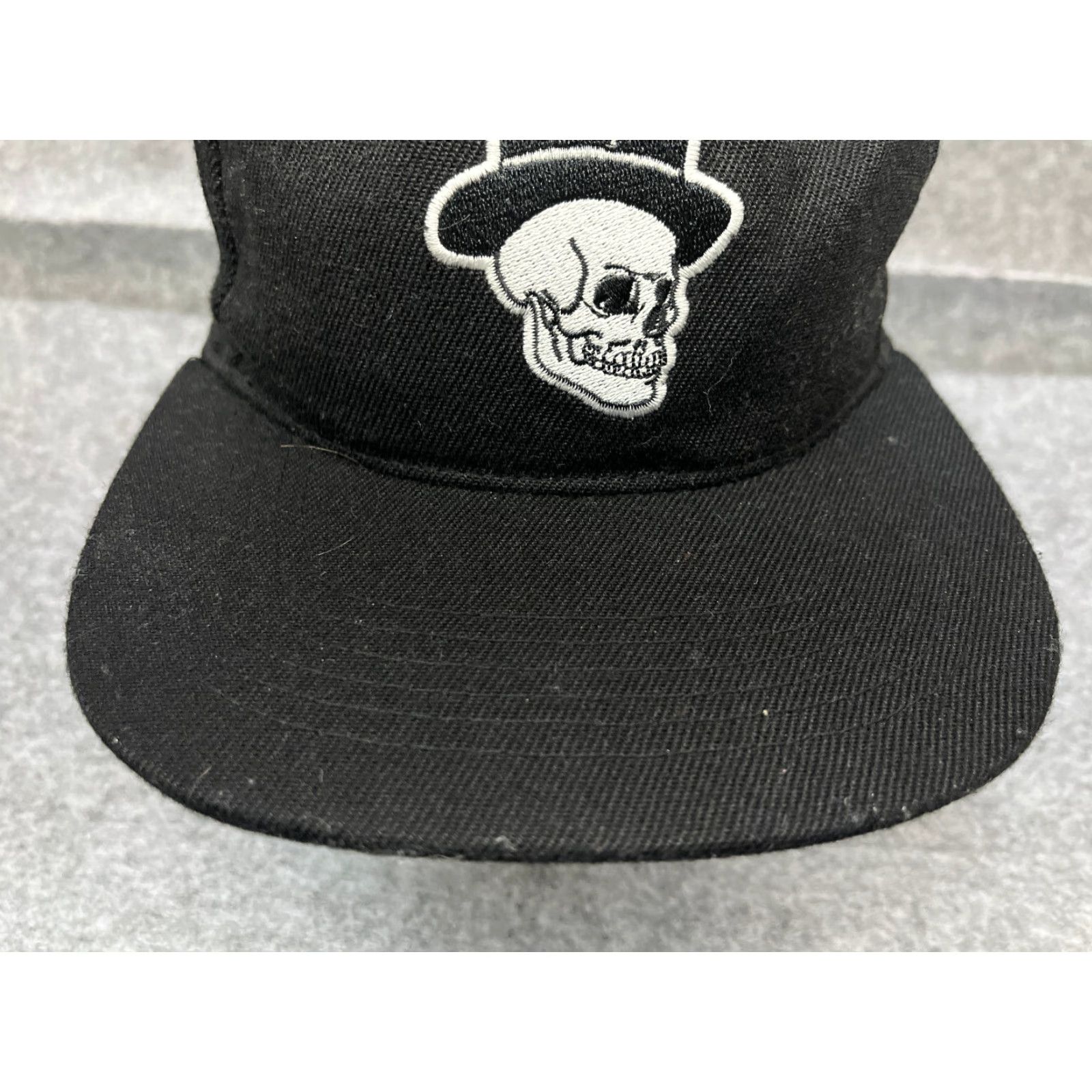 Vintage SSUR Skull Hat Cap Snap Back Adult One Size Black 100% Acrylic Streetwear Hat Mens Adjustable Size ONE SIZE - 3 Thumbnail