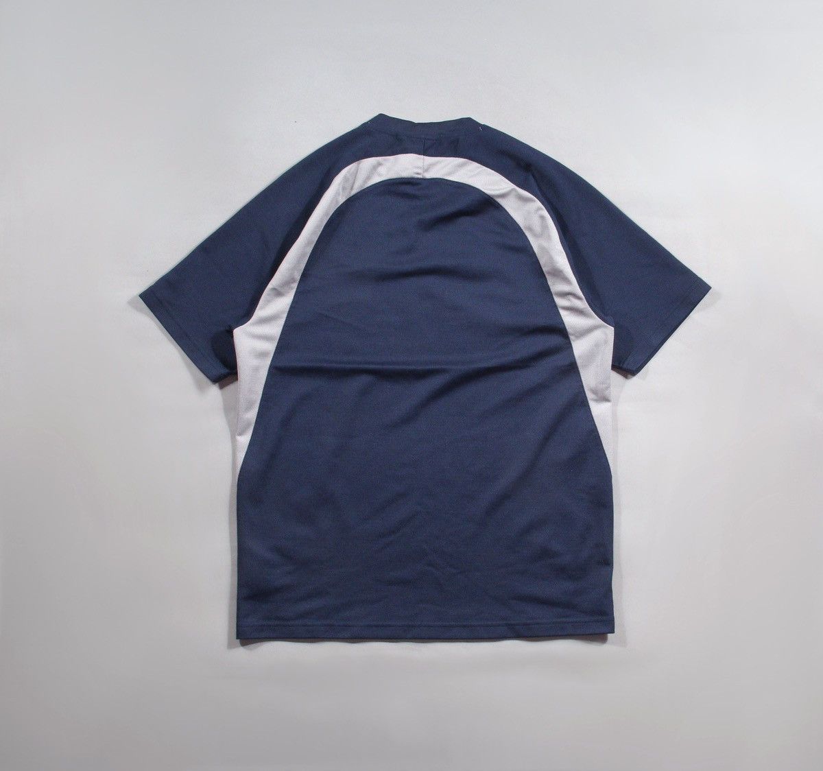 Nike Nike Vintage 90s Shirt Tee Navy Blue Running NSW Tech M Size US M / EU 48-50 / 2 - 3 Thumbnail