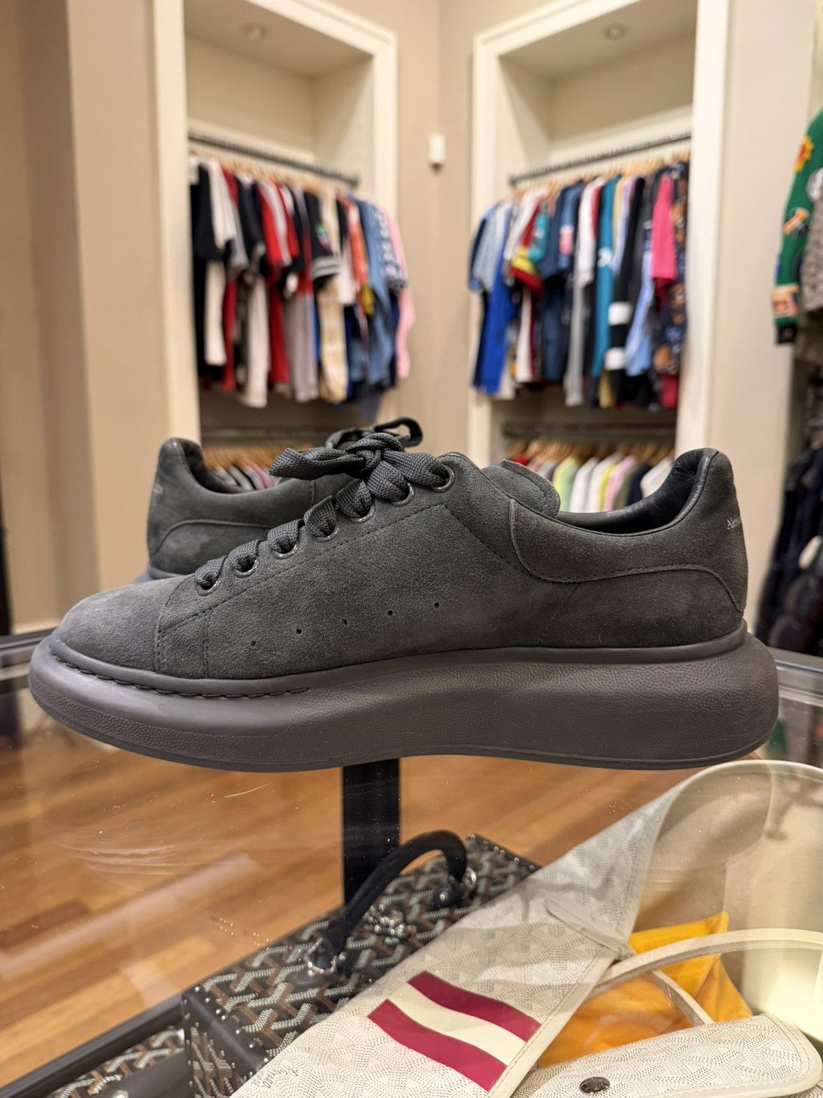 Alexander McQueen Alexander McQueen Suede Oversized Sneaker - Grey Size US 11 / EU 44 - 4 Thumbnail