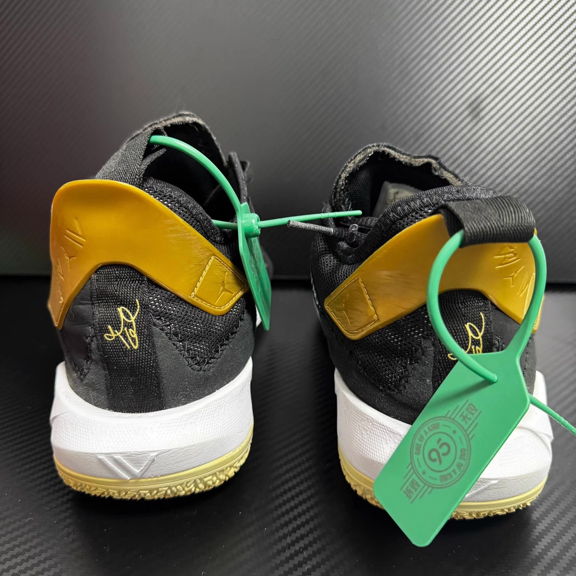 Nike Jordan Why Not Zer0.4 Q11 Size US 9 / EU 42 - 2 Thumbnail