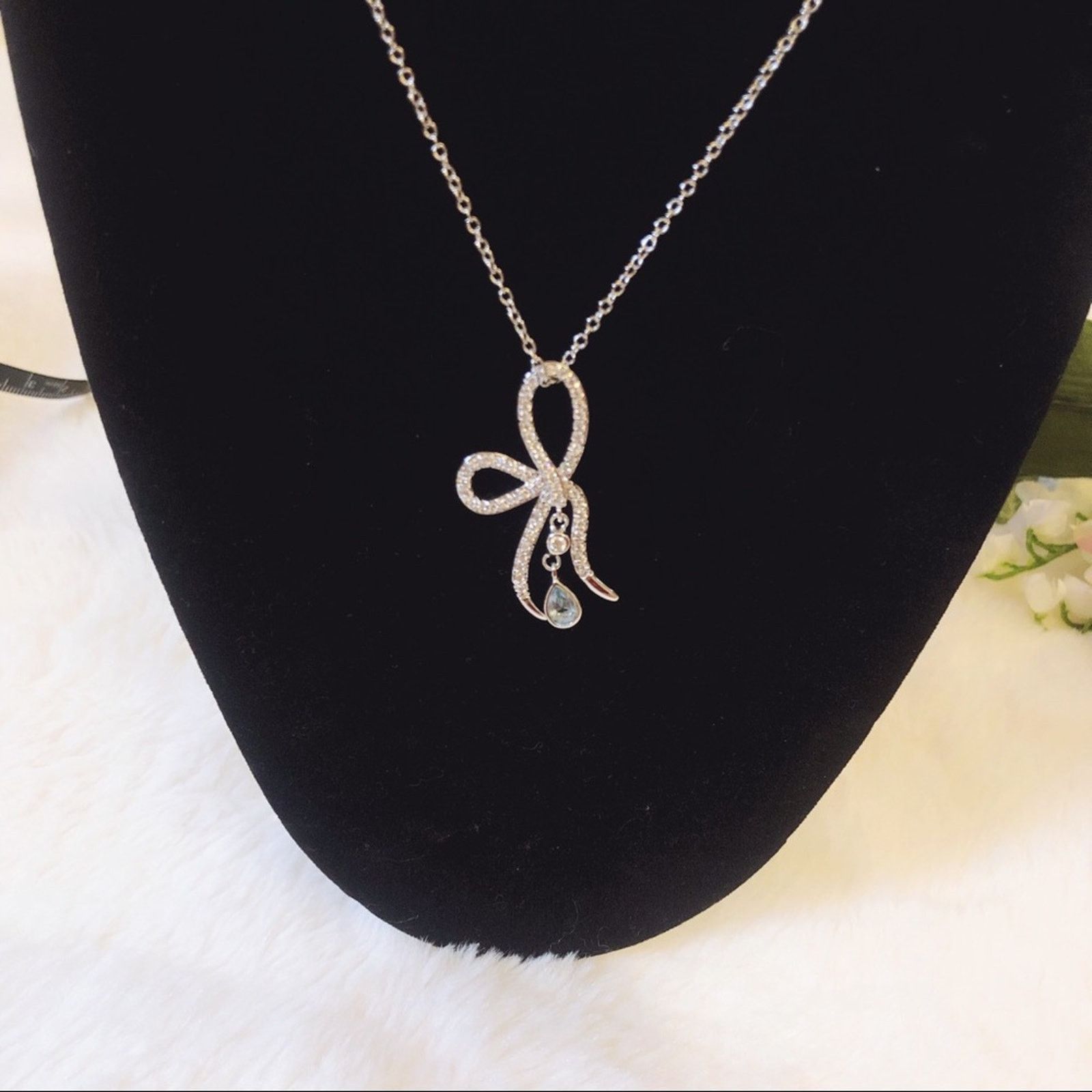 Other Silver Ribbon with Blue Crystal Necklace Size ONE SIZE - 8 Thumbnail