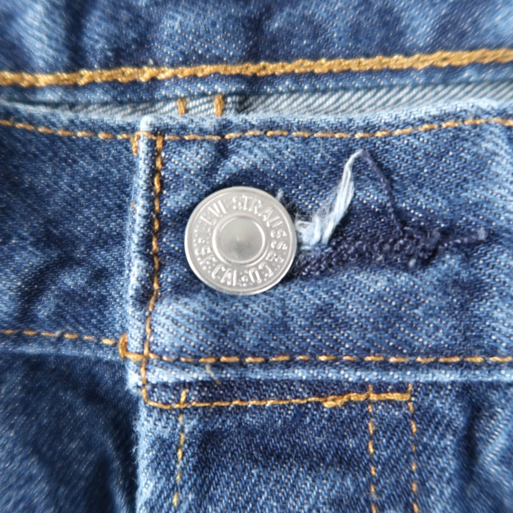 Levi's VINTAGE Levi's 501 Jeans Straight Denim Blue 501 Series 38x/38x36 Men Regular 5-Pocket Belt Loops Button Size US 38 / EU 54 - 3 Thumbnail