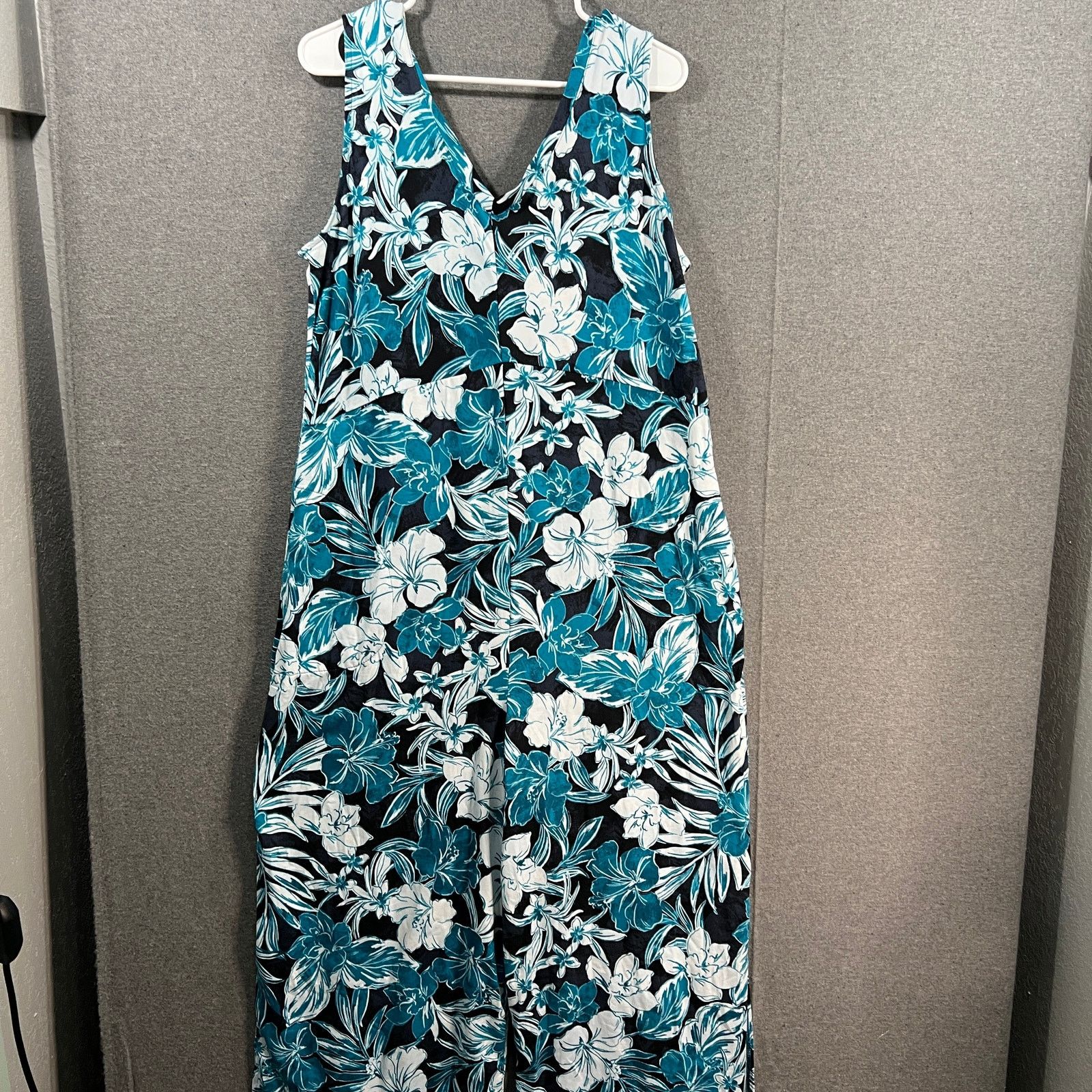 Other AnyBody Tall Lozy Knit Luxe V-Neck Gaucho Jumpsuit Tura Flo Size L / US 10 / IT 46 - 2 Thumbnail