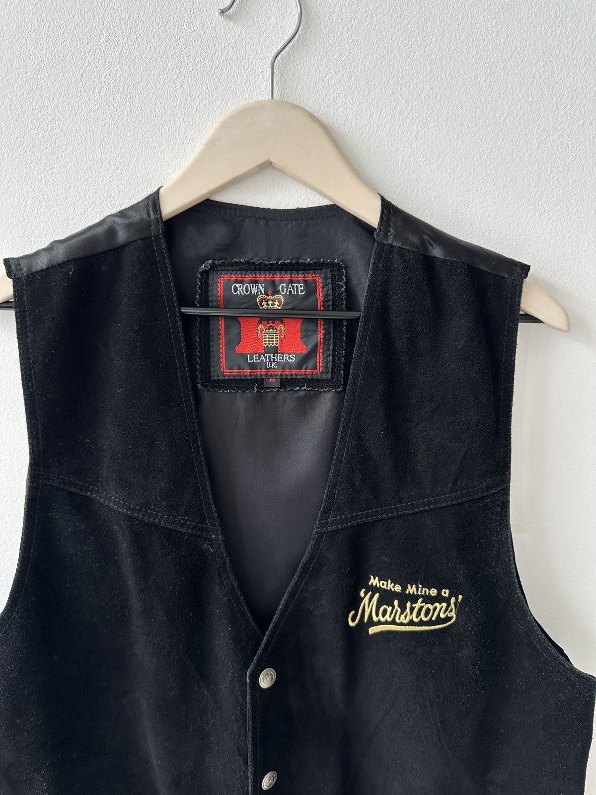 Japanese Brand × Vintage Black leather vest with embroidered logo and button-up Size US M / EU 48-50 / 2 - 5 Thumbnail