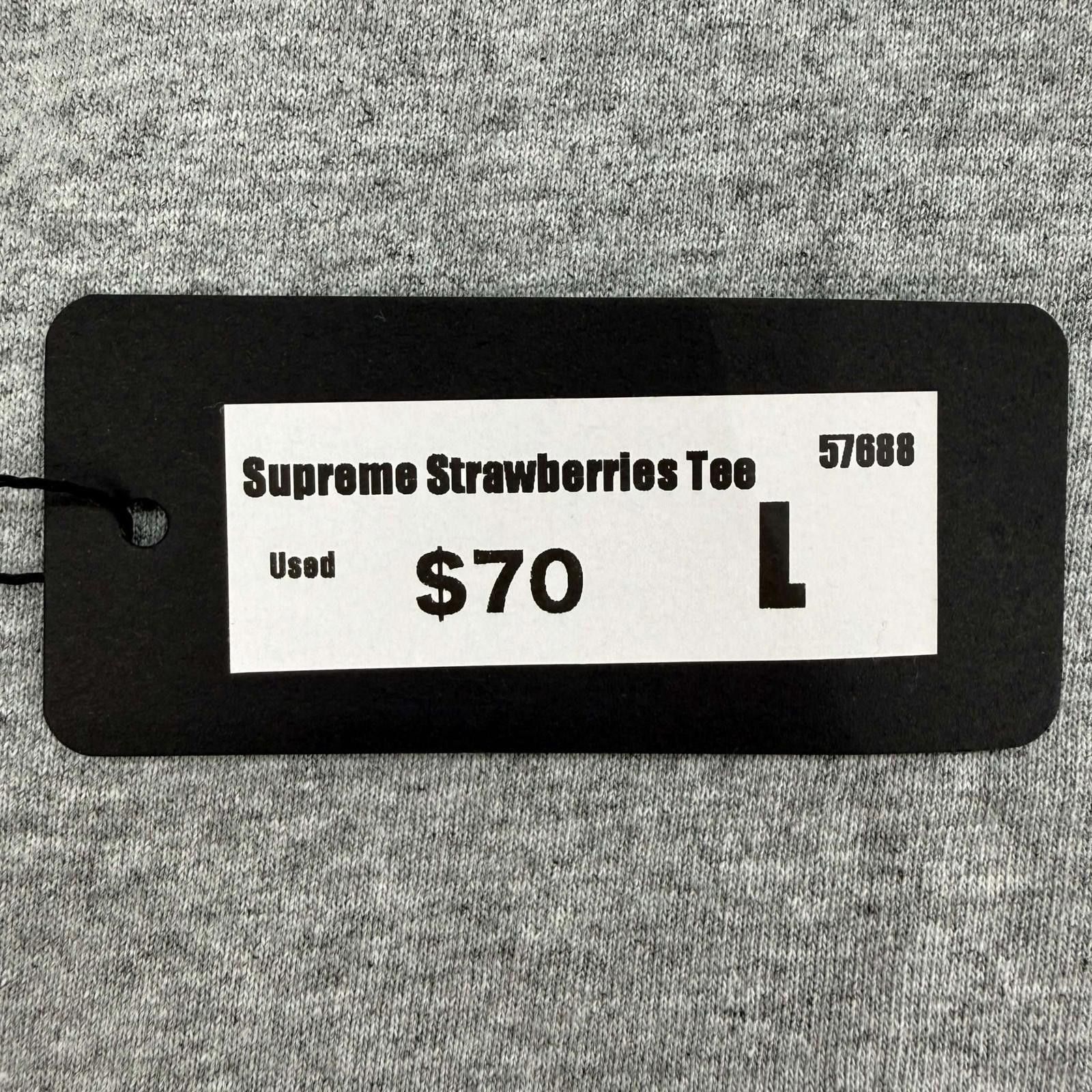 Supreme Supreme Strawberries Tee L Used Size US L / EU 52-54 / 3 - 6 Thumbnail