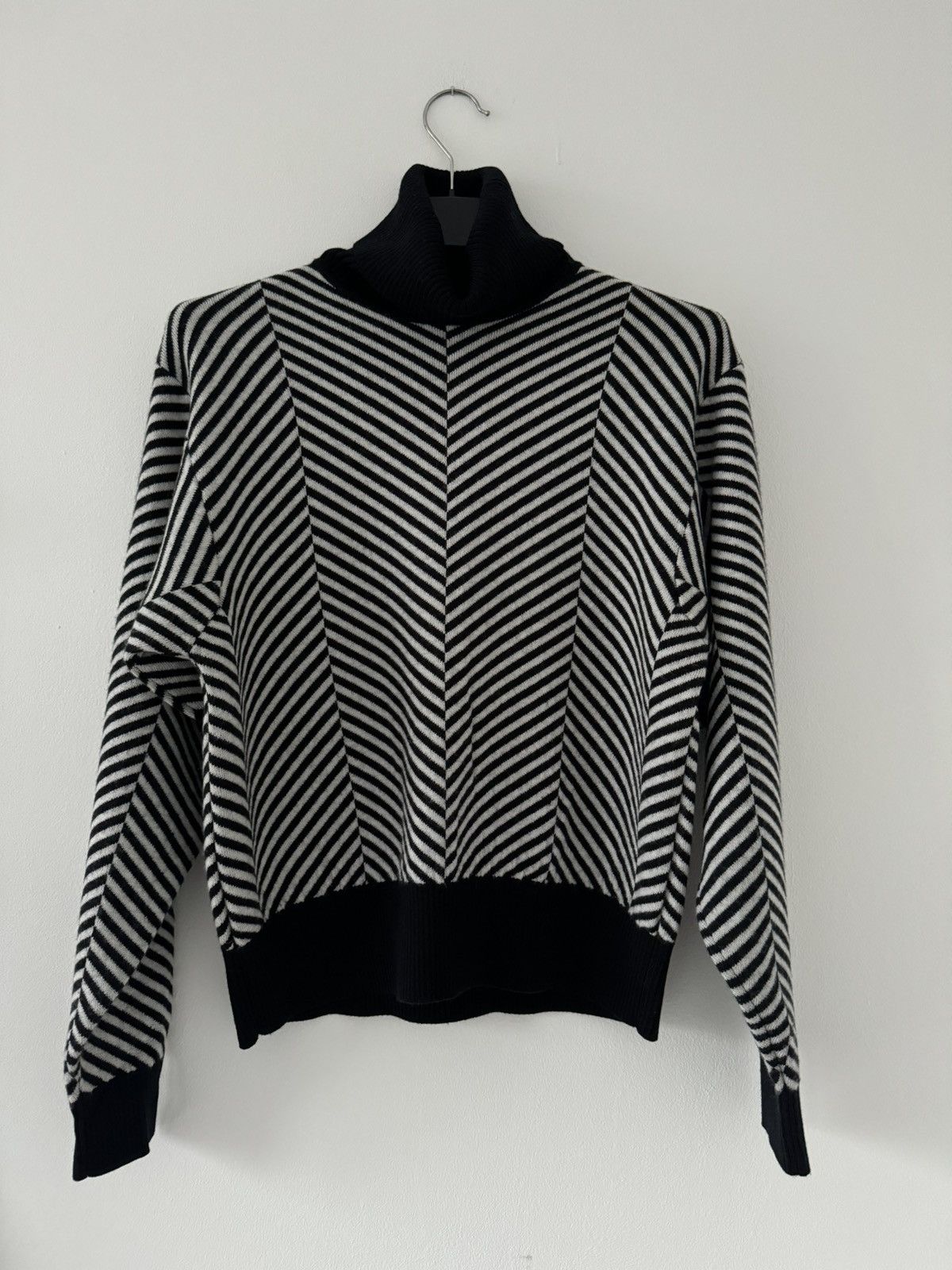 Hugo Boss Hugo Boss pullover Size M / US 6-8 / IT 42-44 - 1 Thumbnail