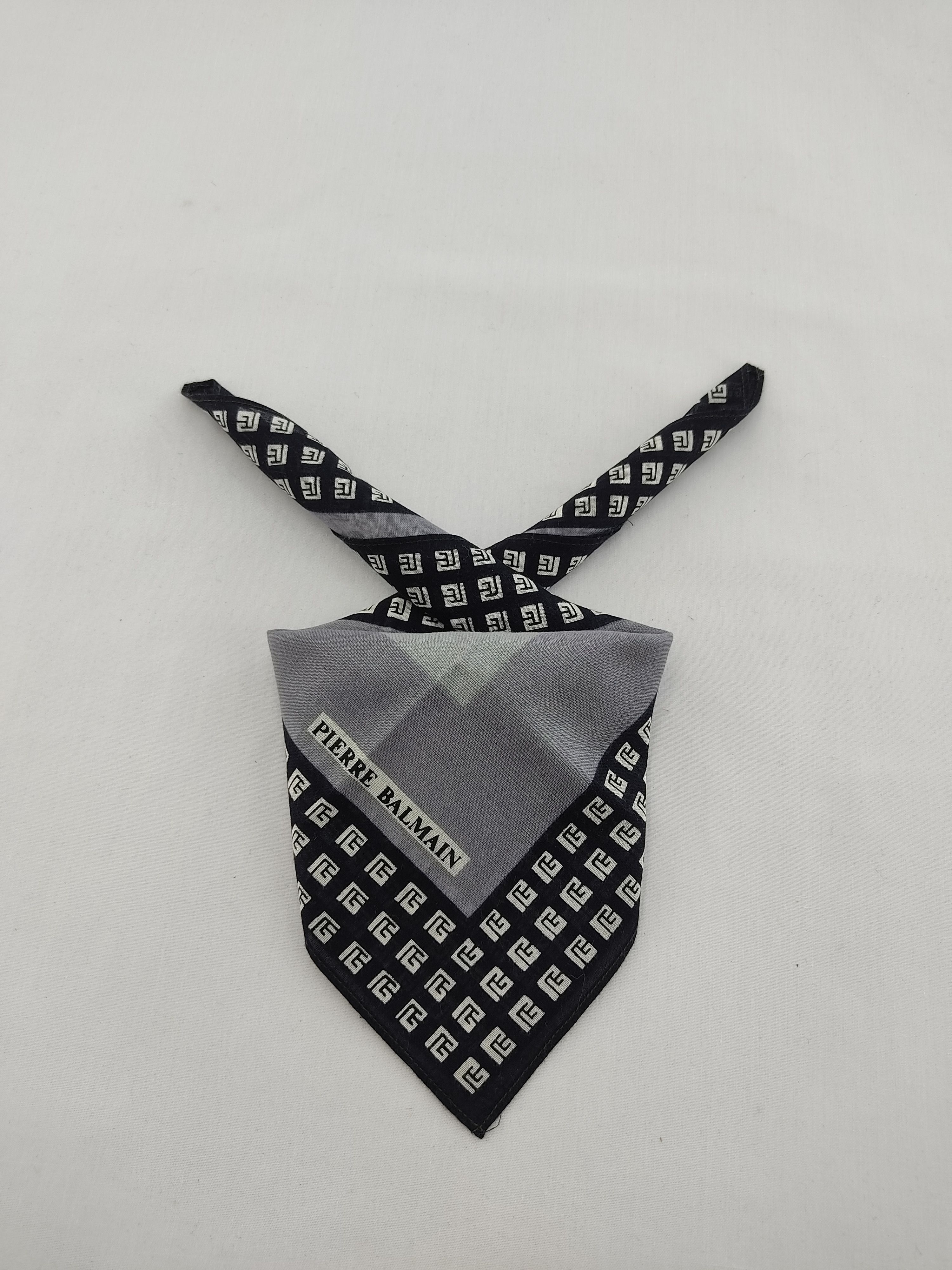 Pierre Balmain × Vintage Vintage Pierre Balmain Handkerchief / Neckwear / Bandana Size ONE SIZE - 1 Thumbnail