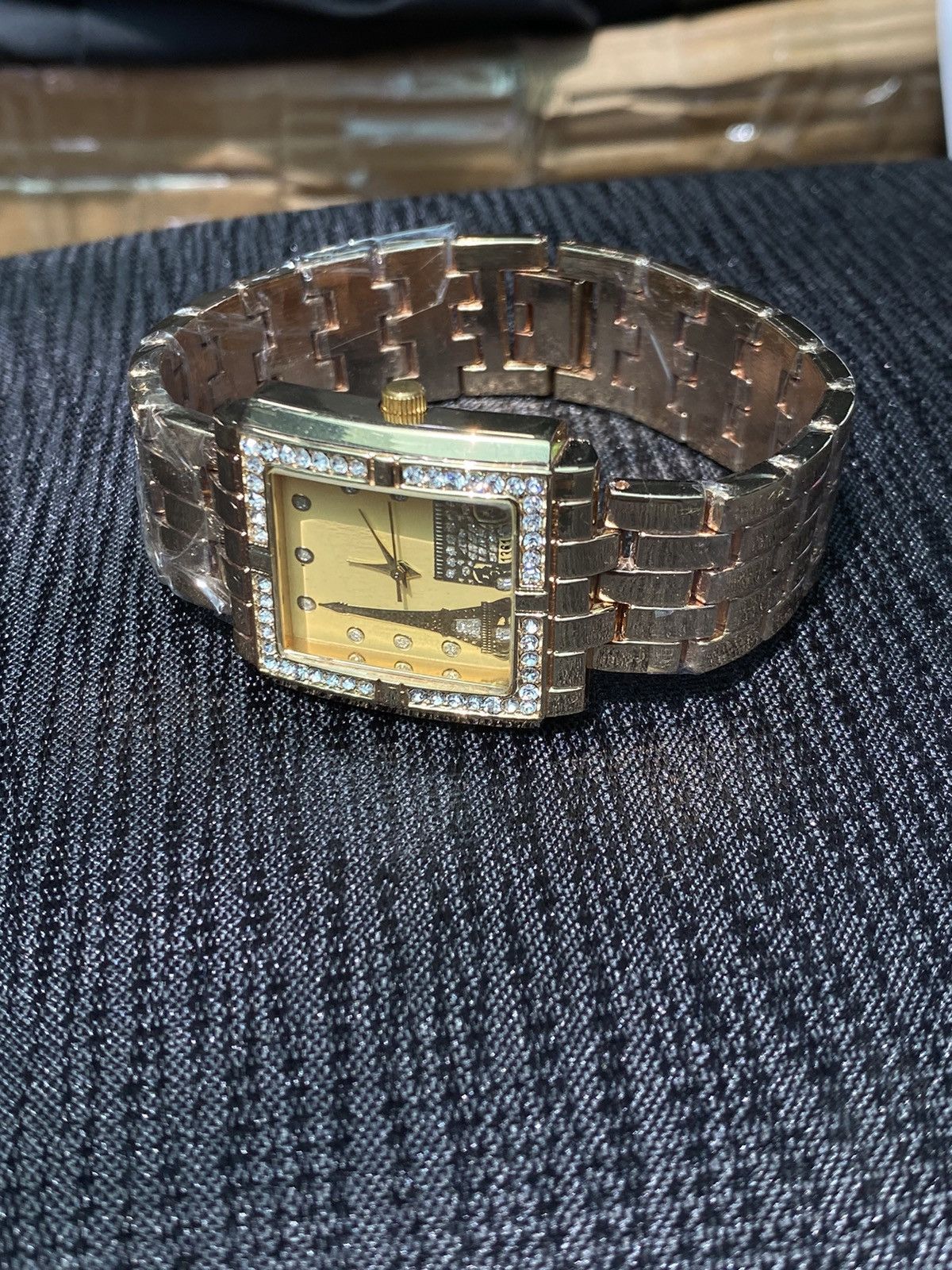 Japanese Brand Unique Gold Watch with Eiffel Tower, Like New Size ONE SIZE - 9 Thumbnail