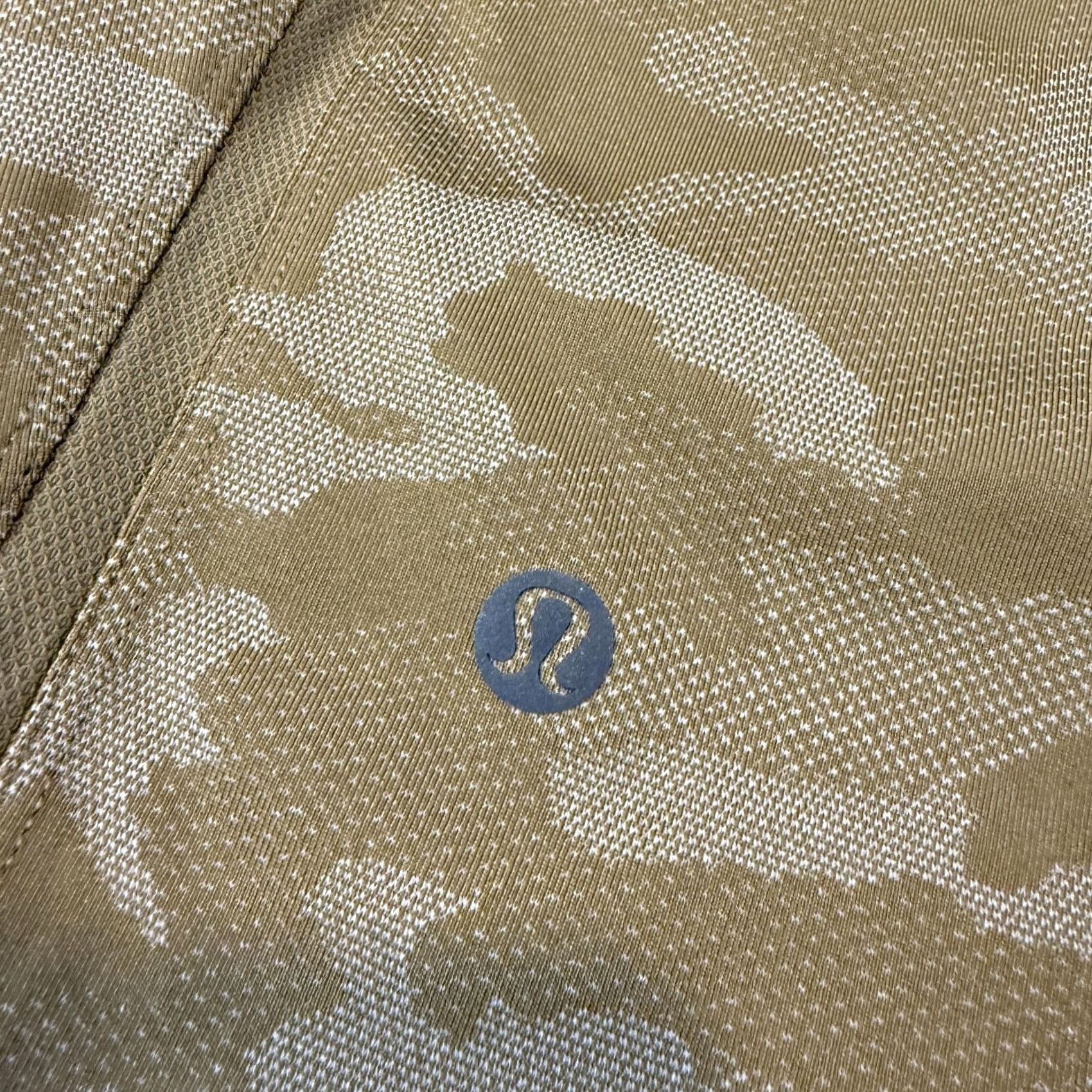 Lululemon Lululemon Shorts Mens Medium Beige Camo Athletic Running Pacebreaker Gym Workout Size US 31 - 8 Thumbnail
