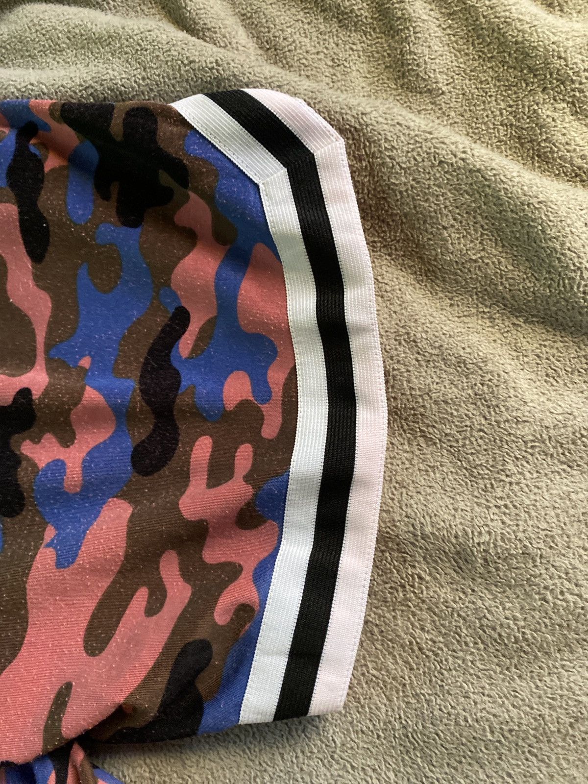 Awful Lot of Cough Syrup ALOCS Pink/Purple Camo Shorts! OG DESIGN! Size US 36 / EU 52 - 7 Thumbnail