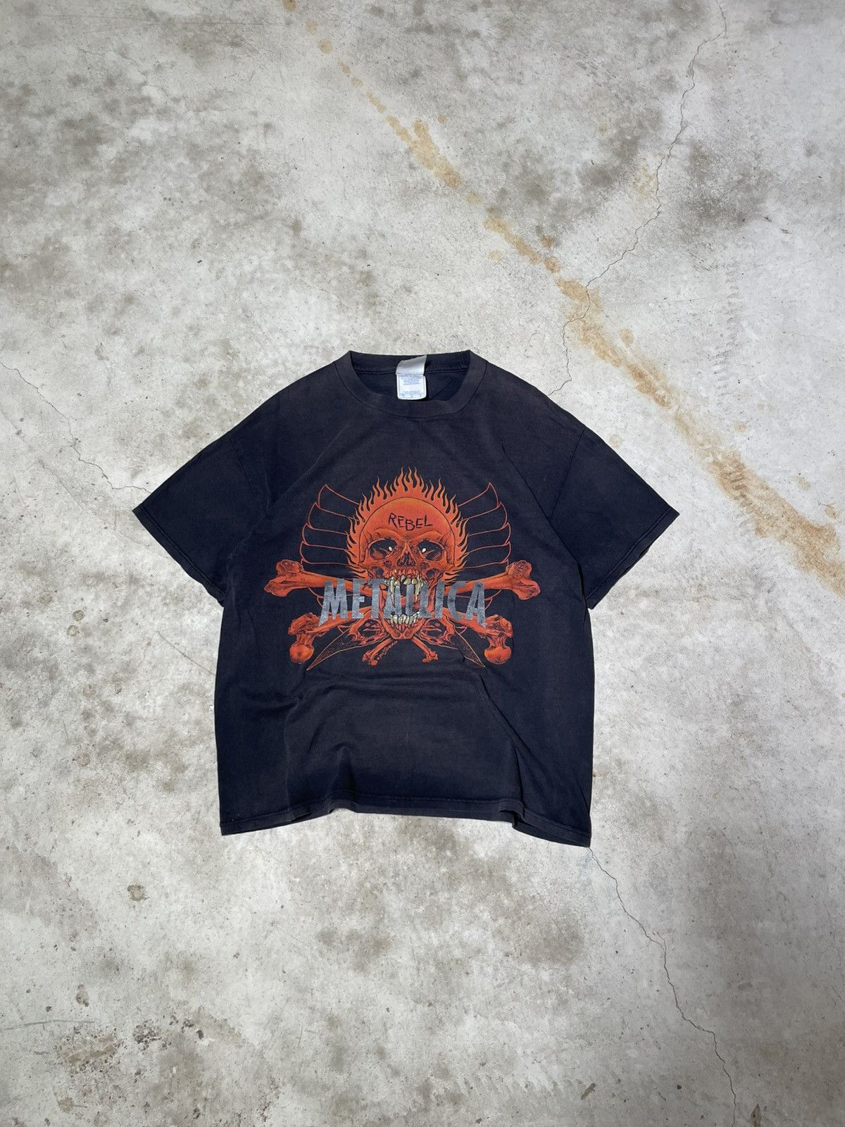 Band Tees × Metallica × Vintage Thrashed Vintage Metallica Rebel Pushead Distressed T Shirt Size US L / EU 52-54 / 3 - 1 Thumbnail