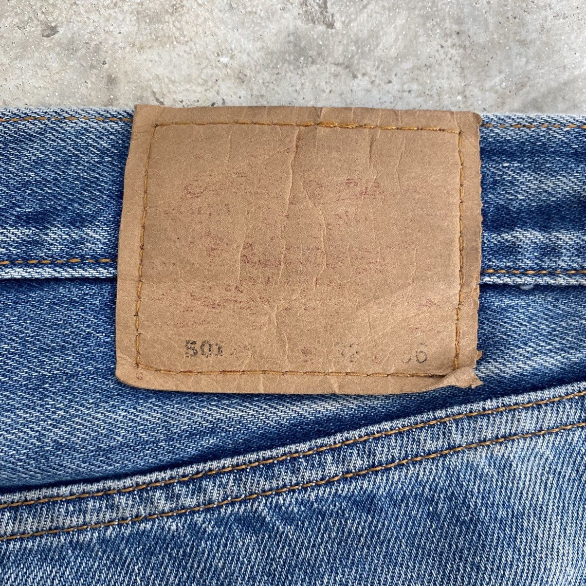 Levi's Vintage 90’s Levis 501 Faded Blue Distressed Denim Jeans Size US 31 - 14 Thumbnail